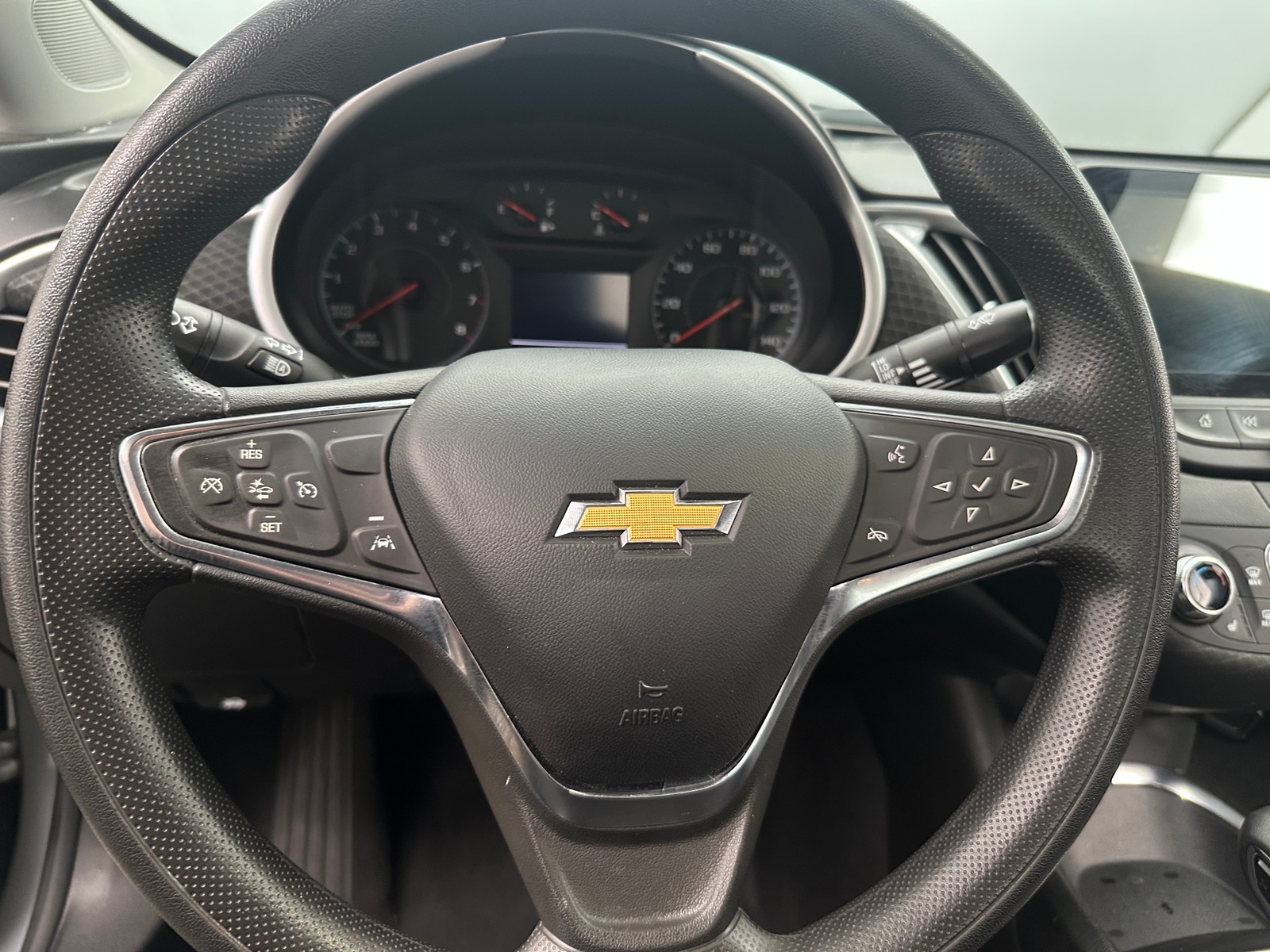 Thumbnail: 2023 Chevrolet Malibu - 5