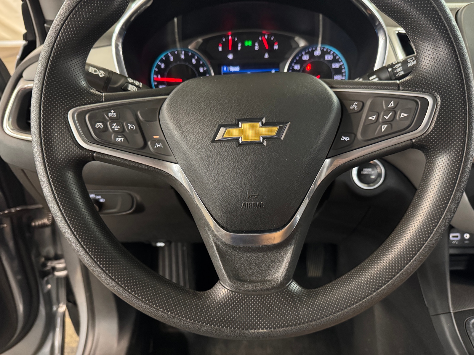 Thumbnail: 2023 Chevrolet Equinox - 5
