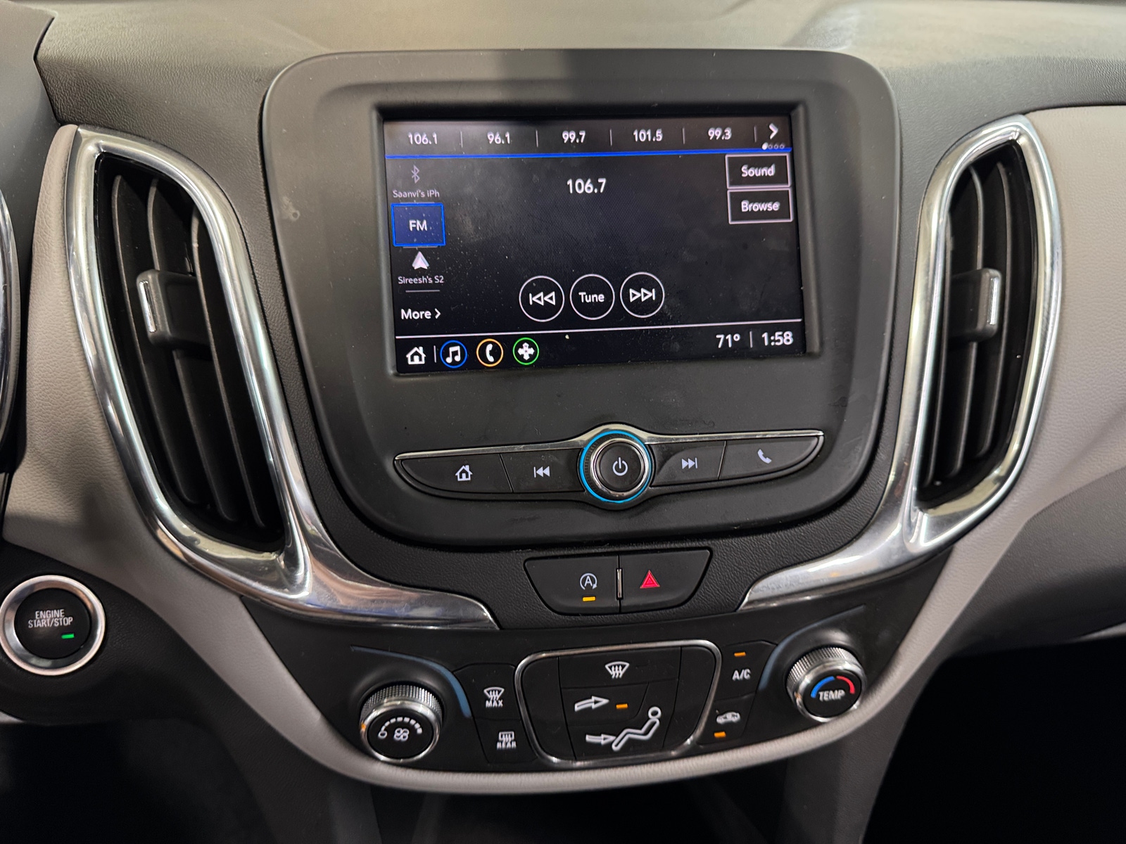 Thumbnail: 2023 Chevrolet Equinox - 4