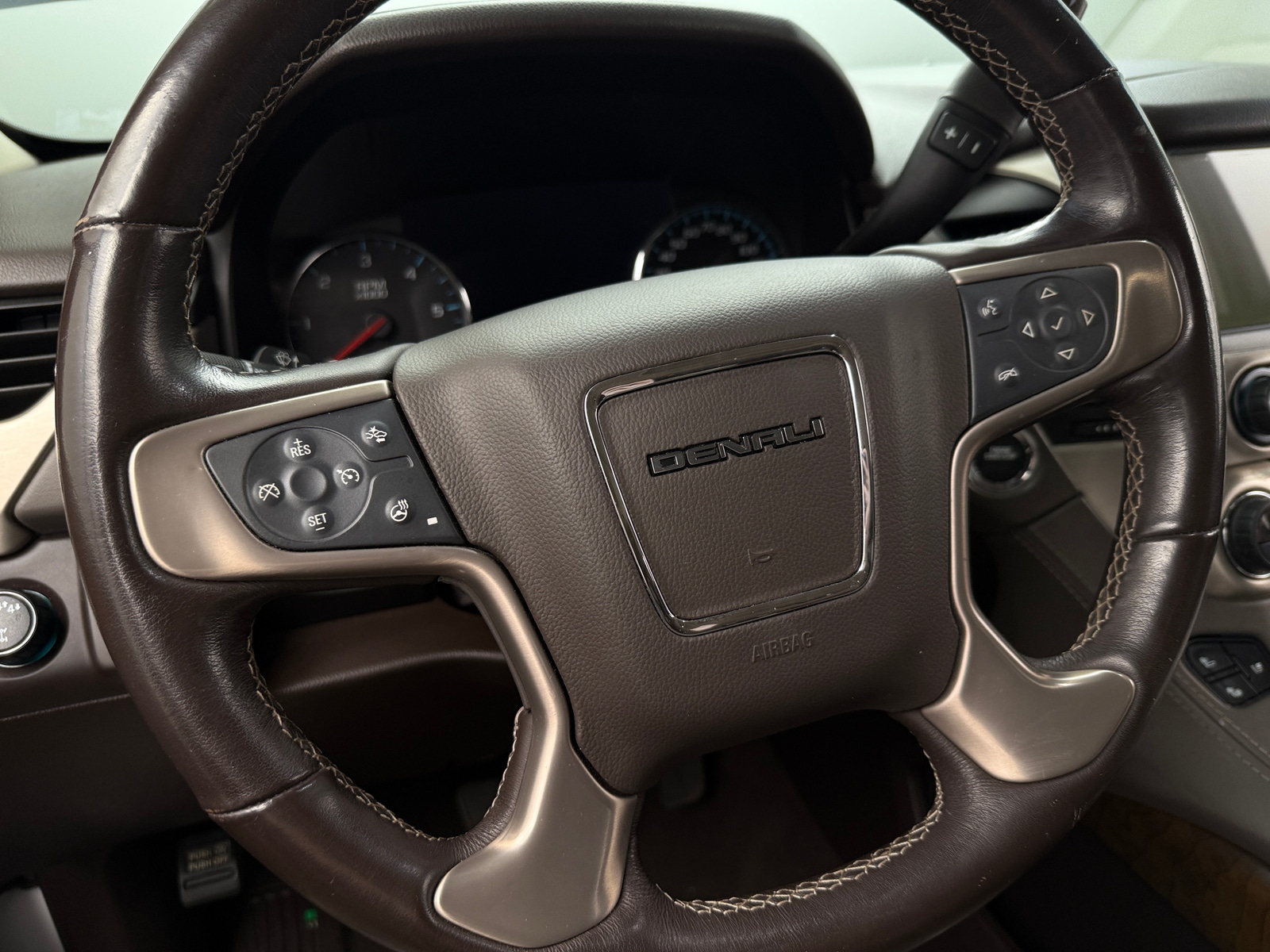 Thumbnail: 2019 GMC Yukon - 4