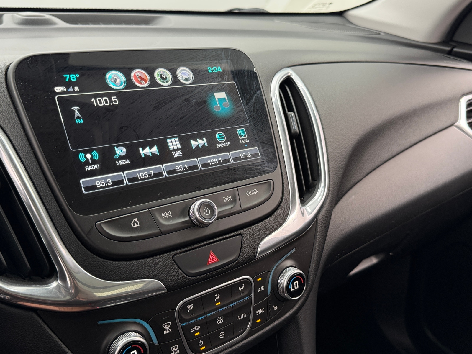 Thumbnail: 2018 Chevrolet Equinox - 4