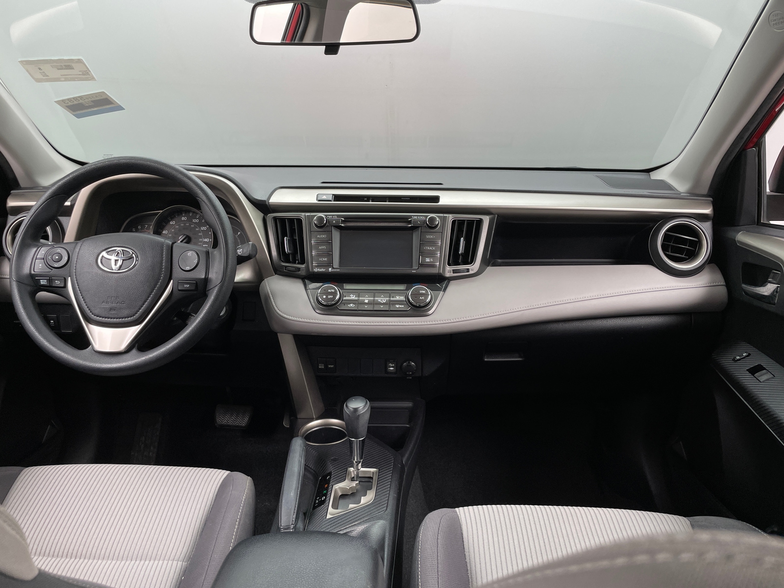 Thumbnail: 2015 Toyota RAV4 - 3