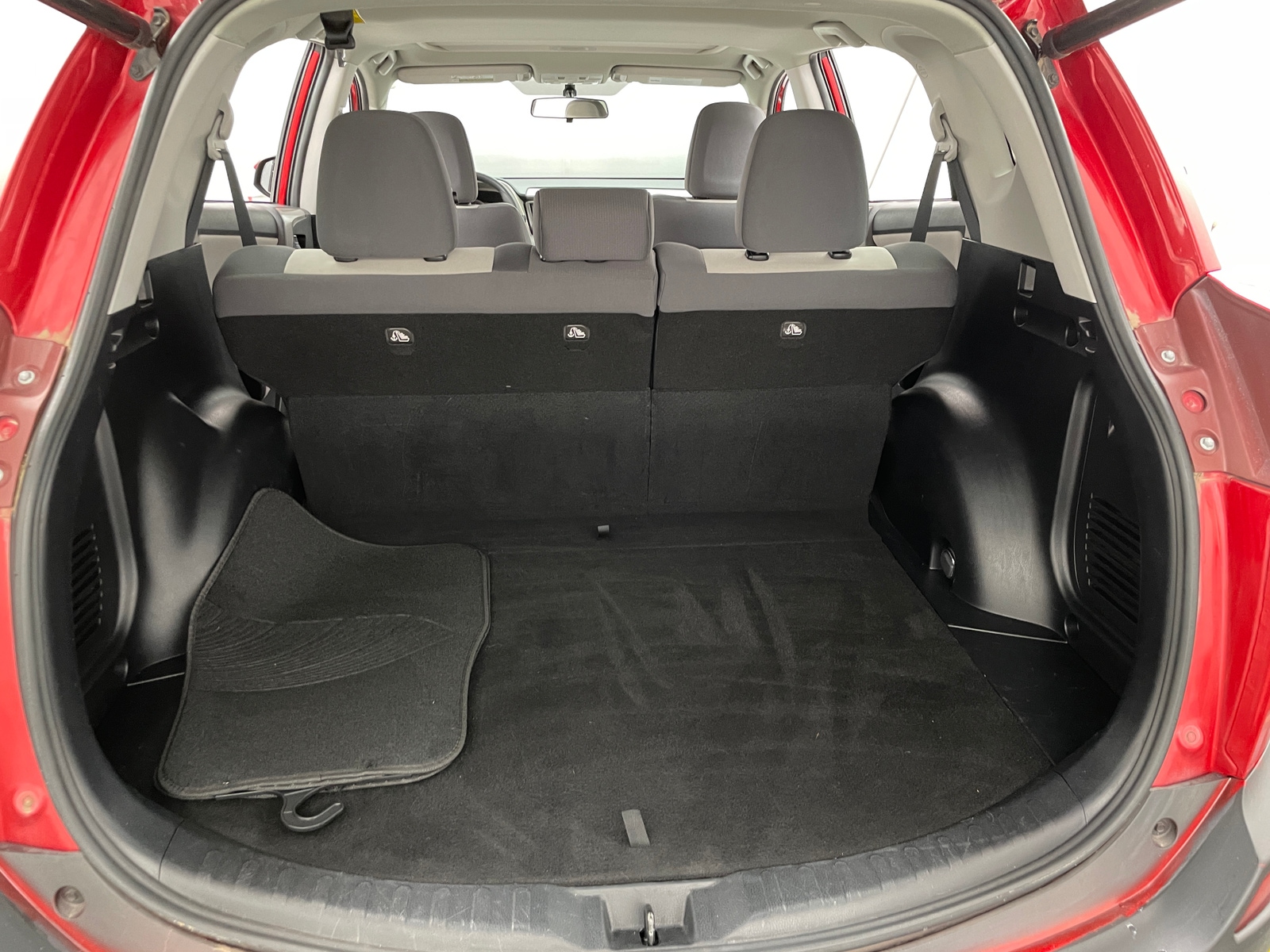 Thumbnail: 2015 Toyota RAV4 - 7