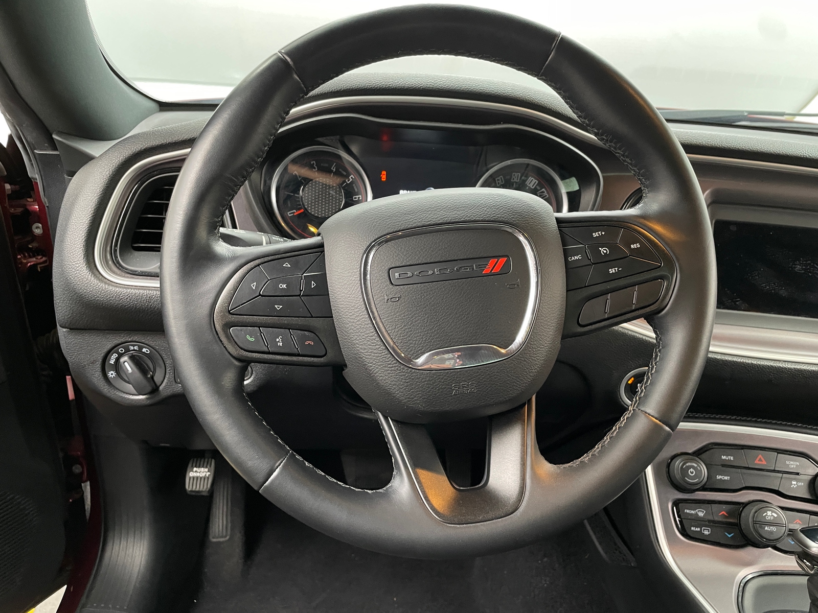 Thumbnail: 2022 Dodge Challenger - 4
