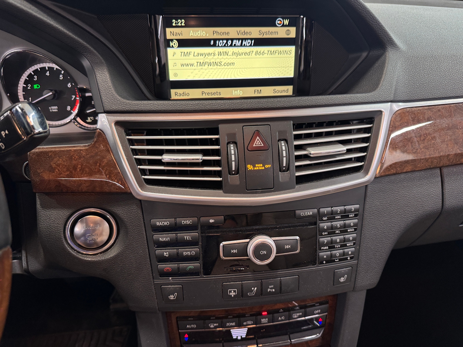 Thumbnail: 2012 Mercedes-Benz E-Class - 3