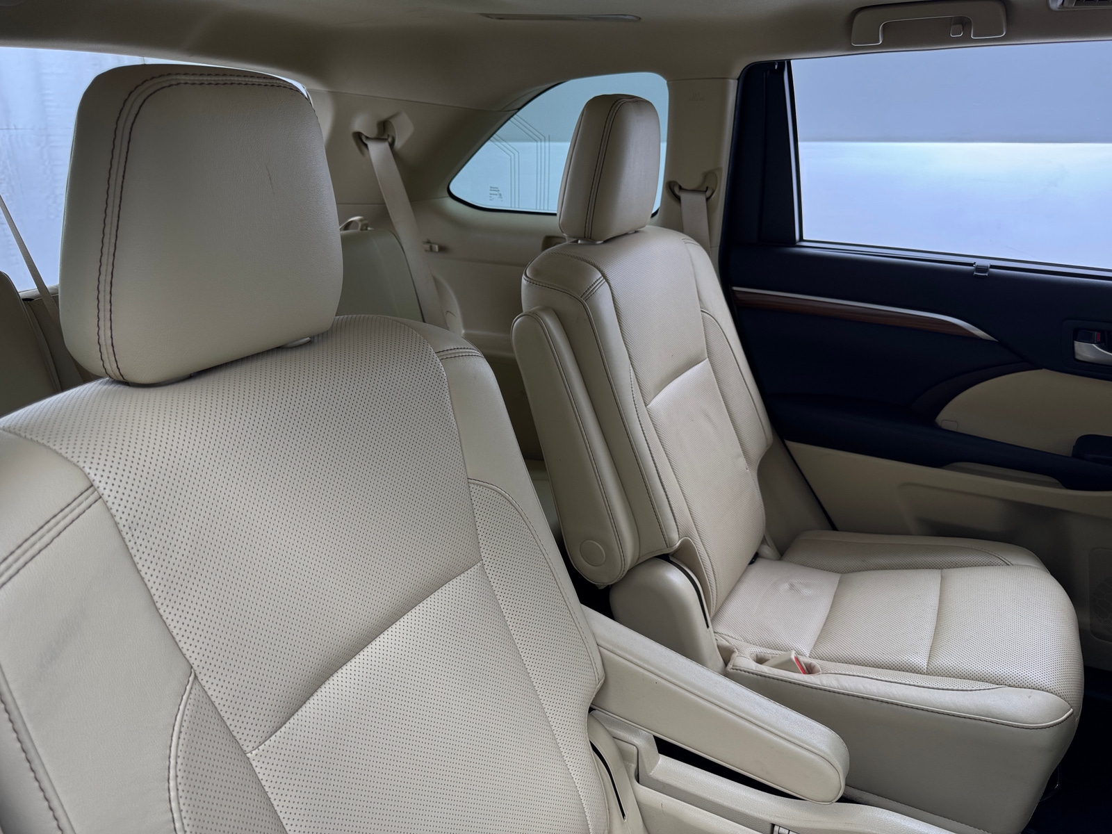 Thumbnail: 2019 Toyota Highlander - 5