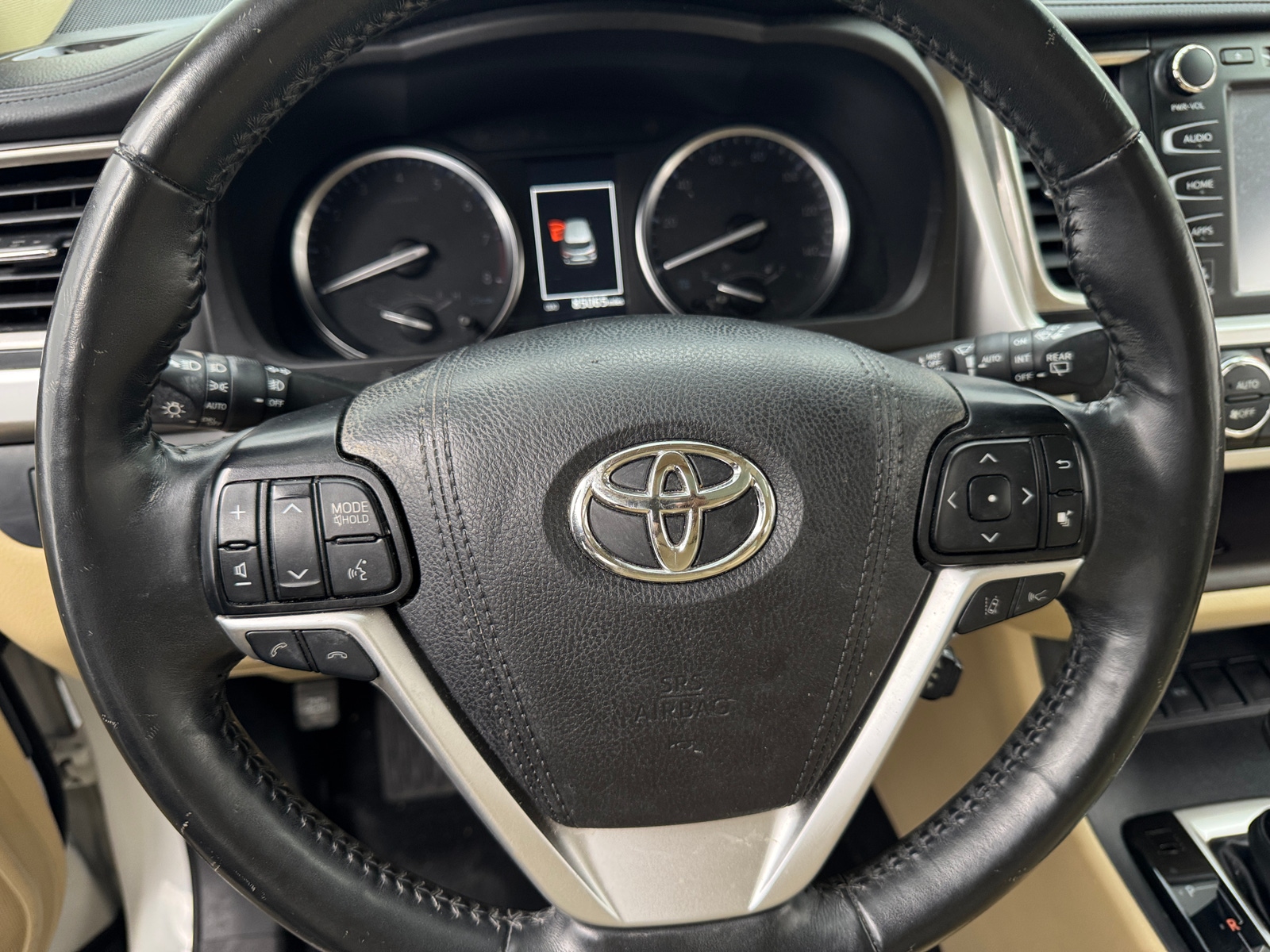 Thumbnail: 2019 Toyota Highlander - 4