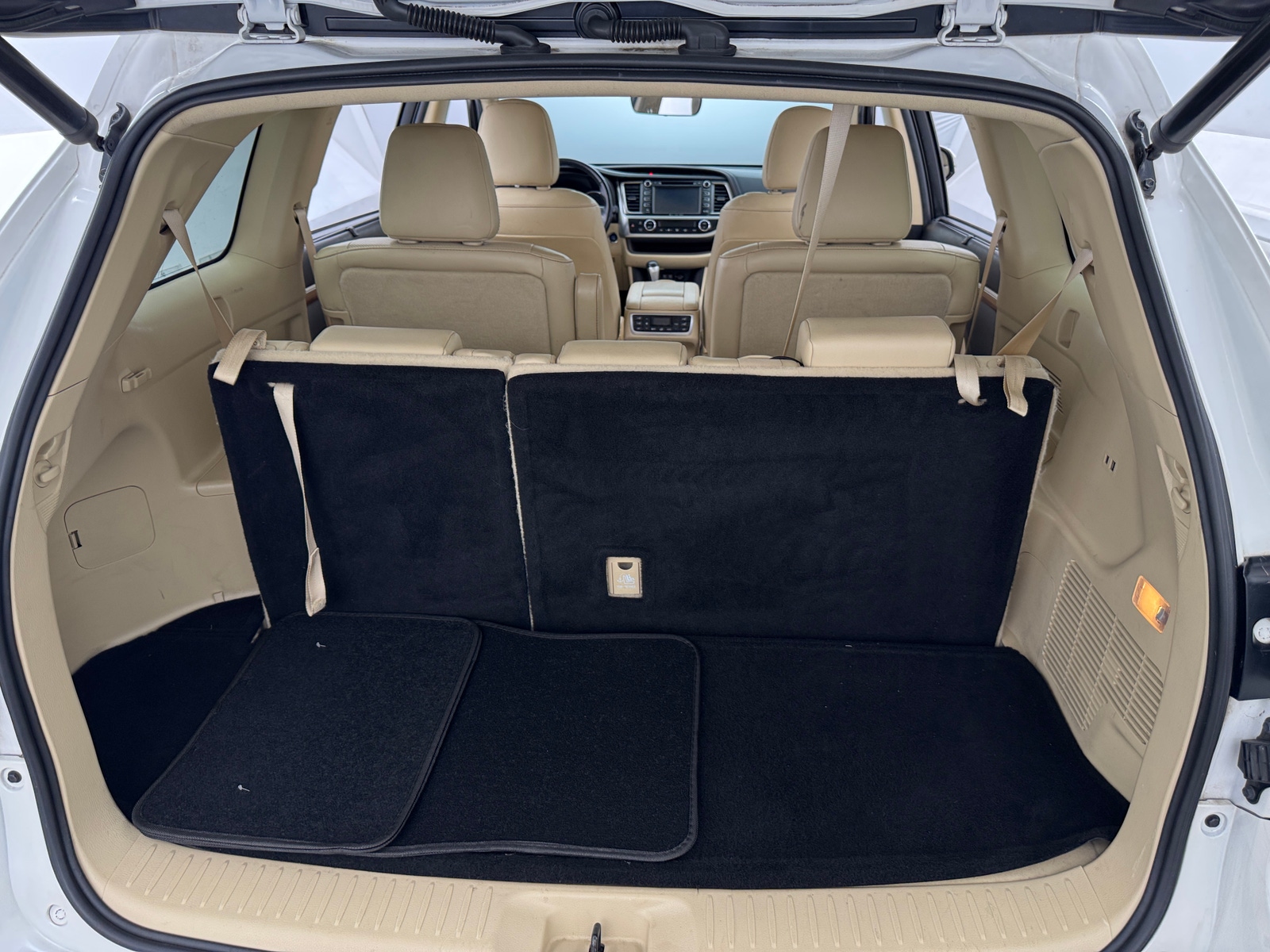 Thumbnail: 2019 Toyota Highlander - 6