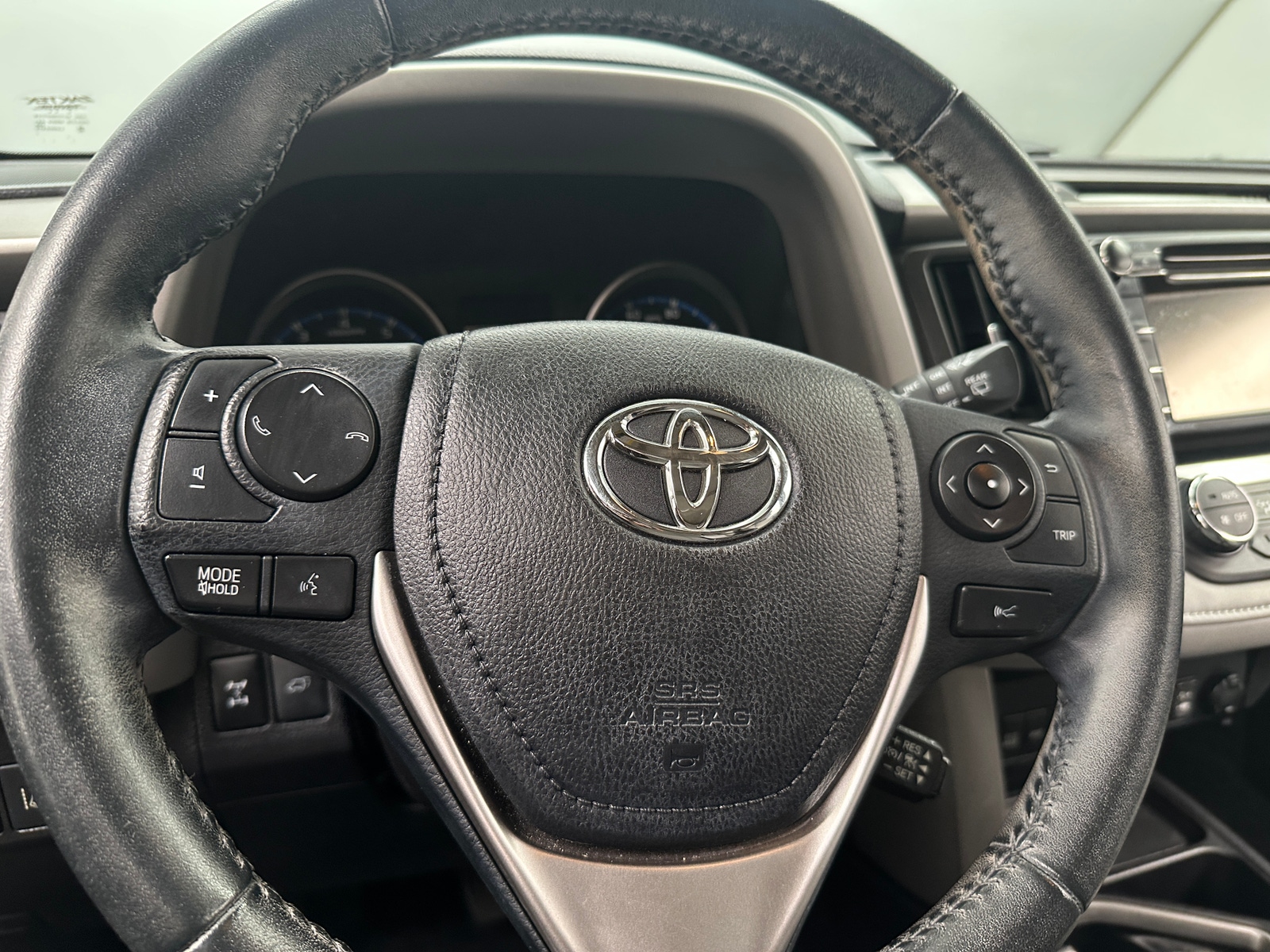Thumbnail: 2018 Toyota RAV4 - 5