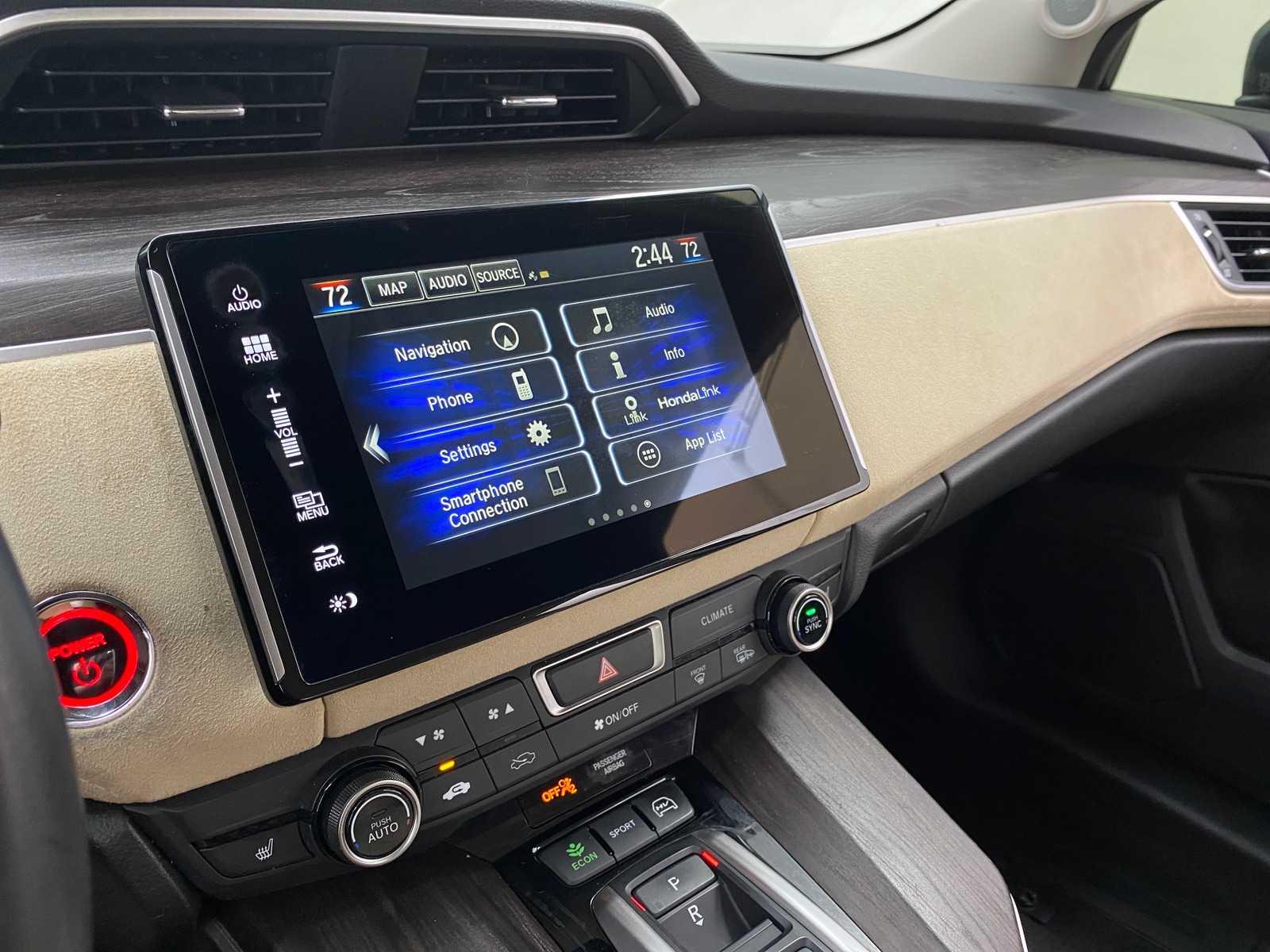 Thumbnail: 2018 Honda Clarity - 3