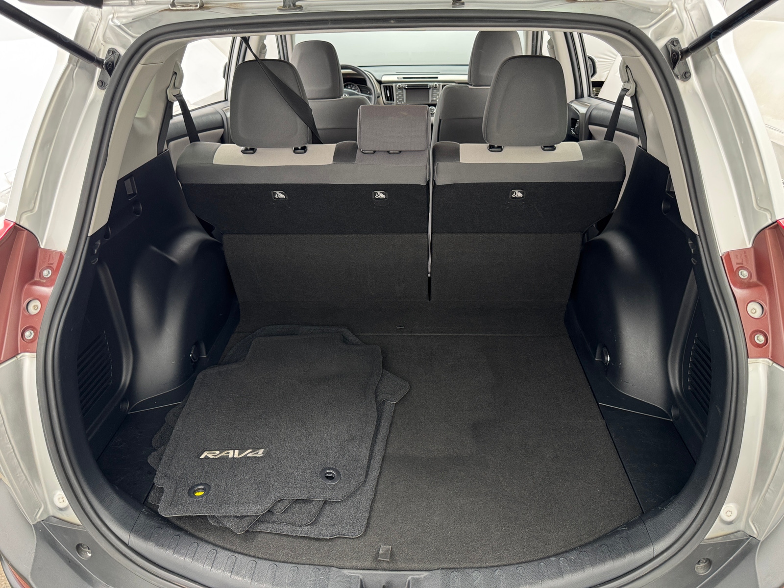 Thumbnail: 2014 Toyota RAV4 - 7