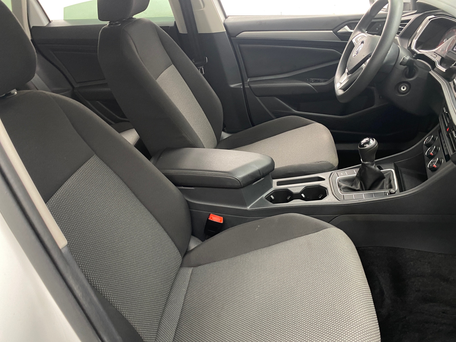 Thumbnail: 2019 Volkswagen Jetta - 2