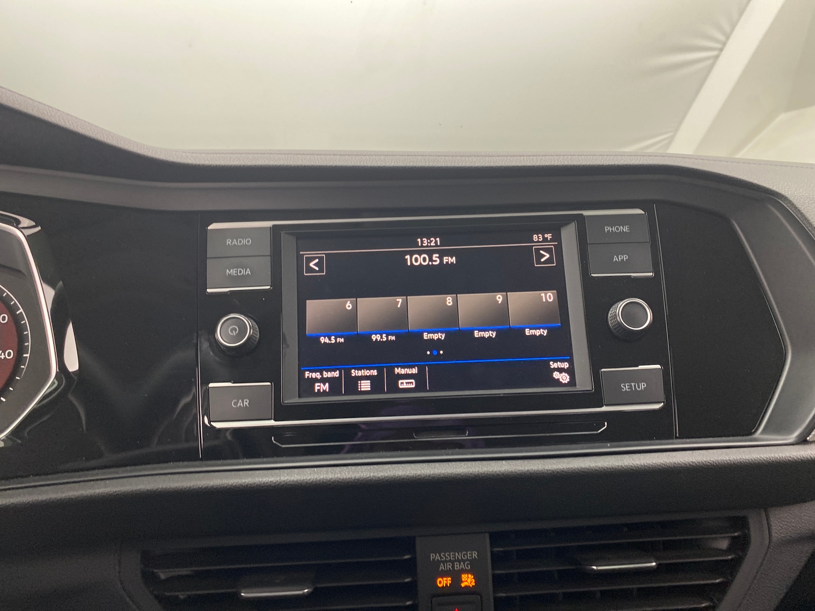 Thumbnail: 2019 Volkswagen Jetta - 4
