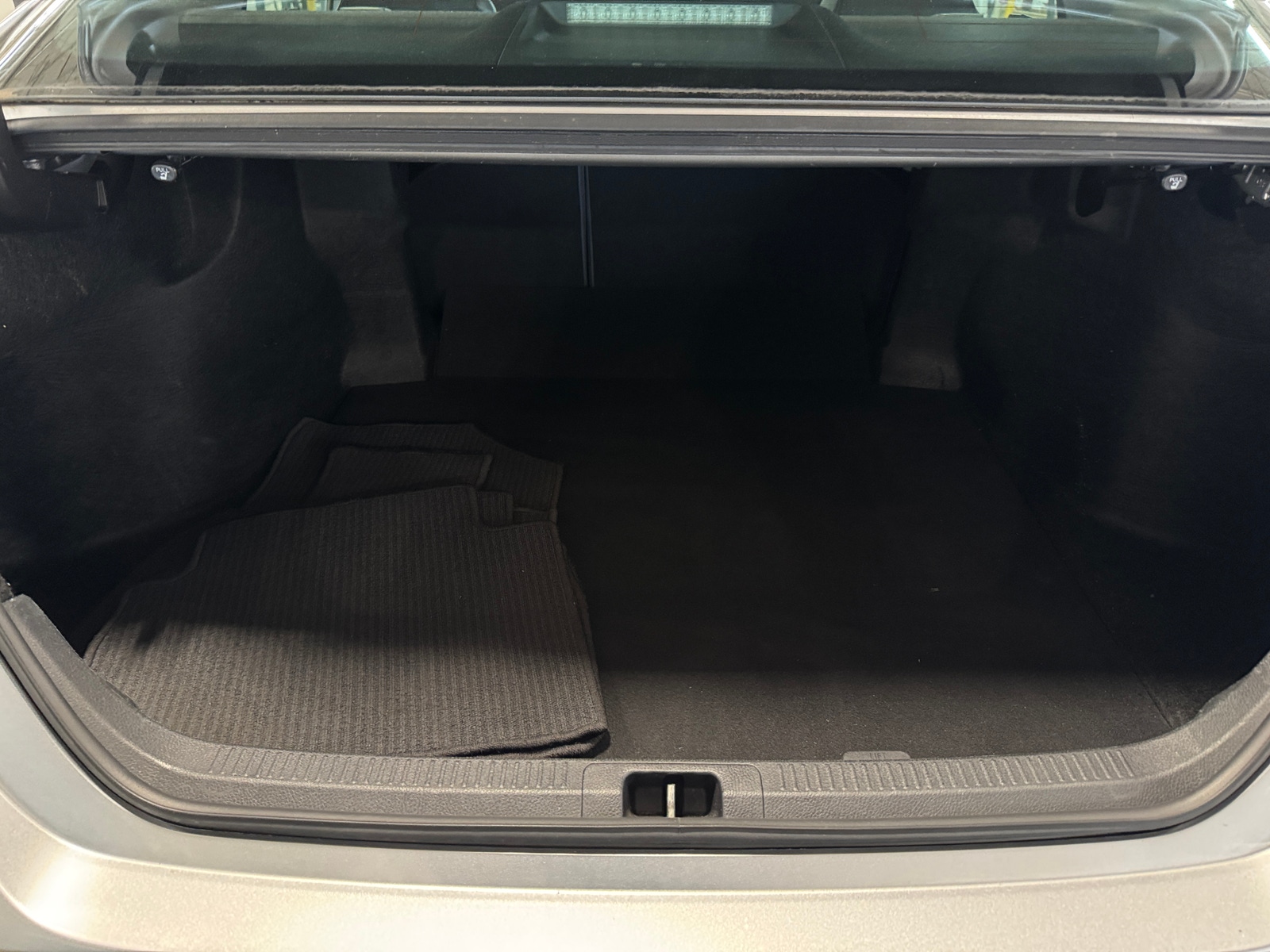 Thumbnail: 2019 Toyota Camry - 7