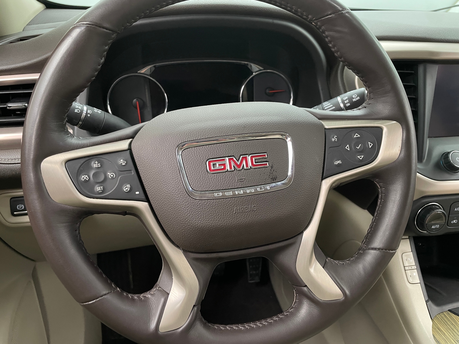 Thumbnail: 2018 GMC Acadia - 4