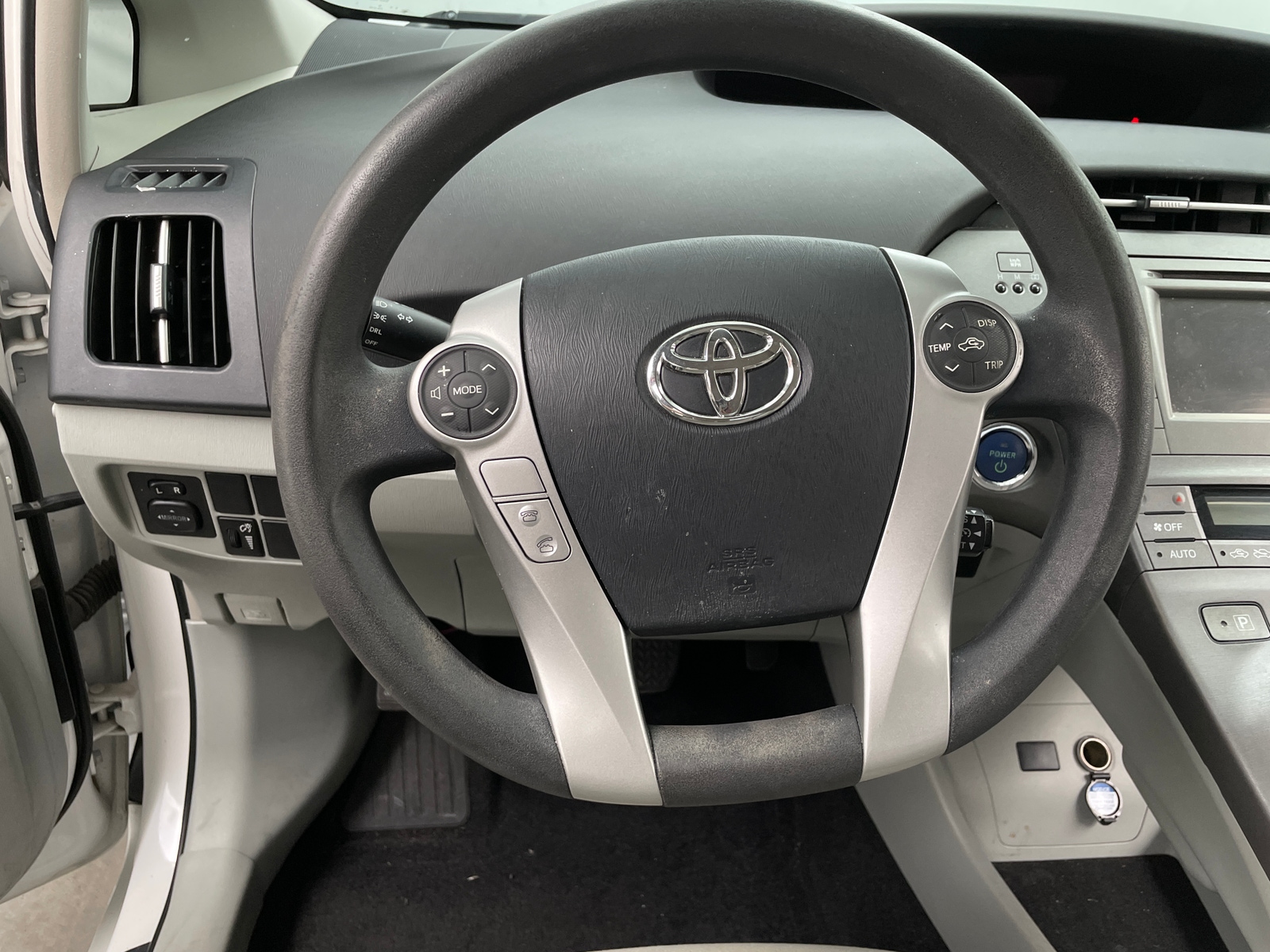 Thumbnail: 2013 Toyota Prius - 5