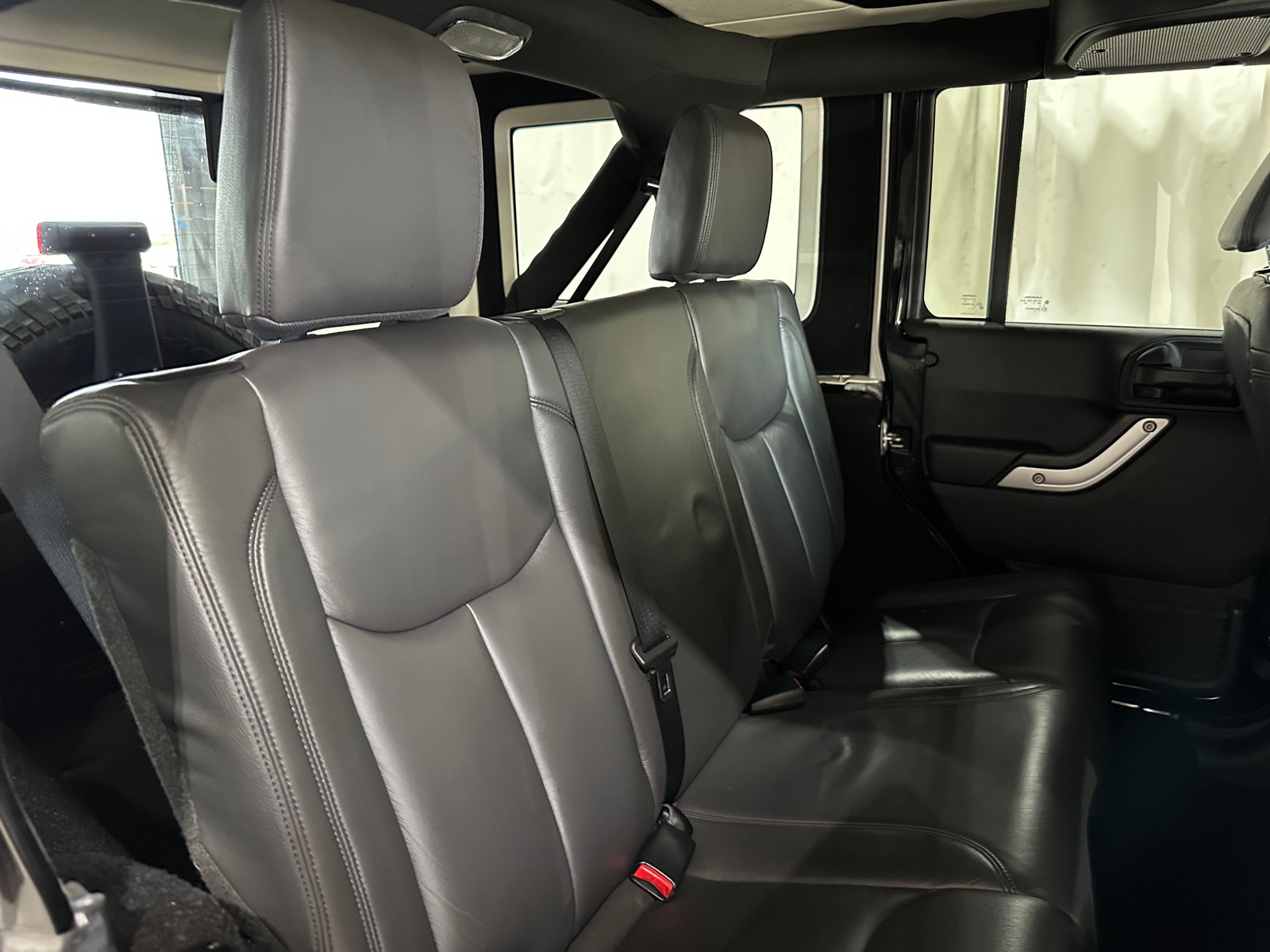 Thumbnail: 2017 Jeep Wrangler - 5