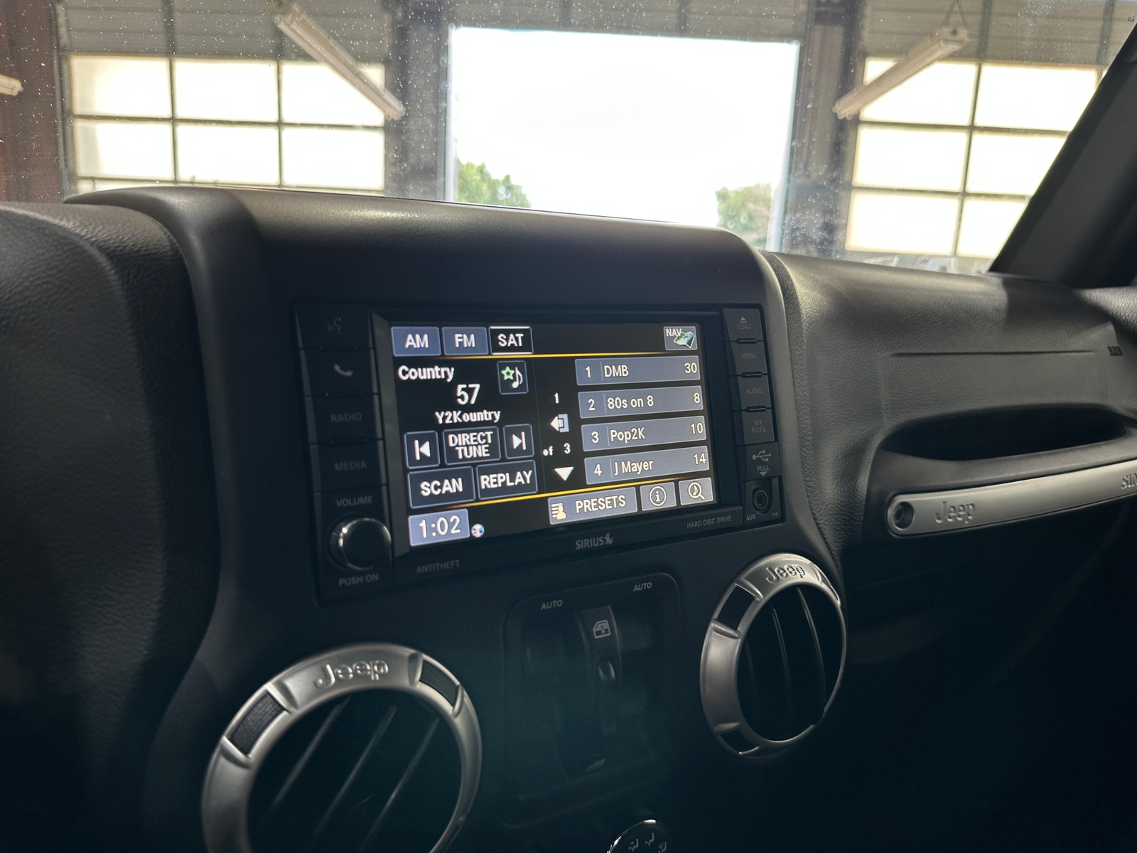Thumbnail: 2017 Jeep Wrangler - 3
