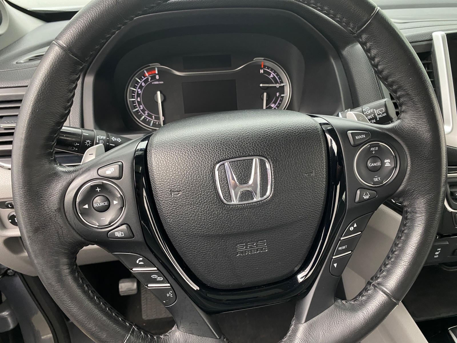 Thumbnail: 2018 Honda Pilot - 4