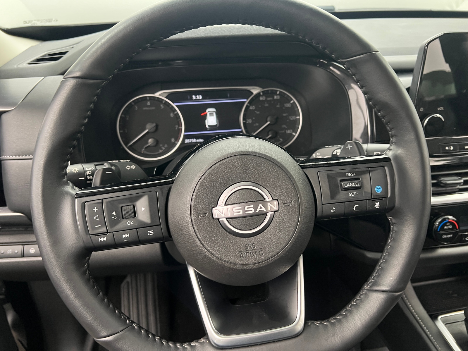 Thumbnail: 2024 Nissan Pathfinder - 4