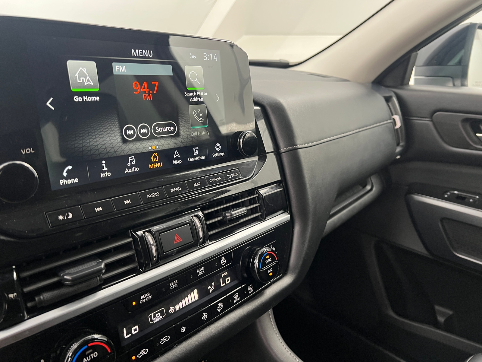 Thumbnail: 2024 Nissan Pathfinder - 3