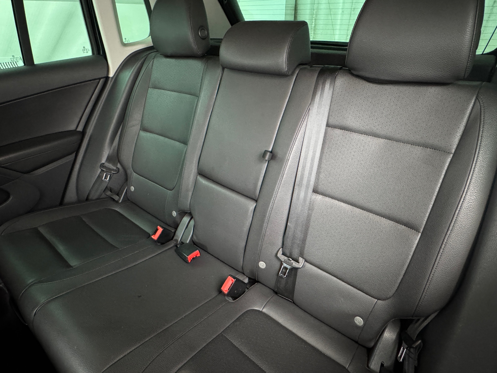 Thumbnail: 2014 Volkswagen Tiguan - 6