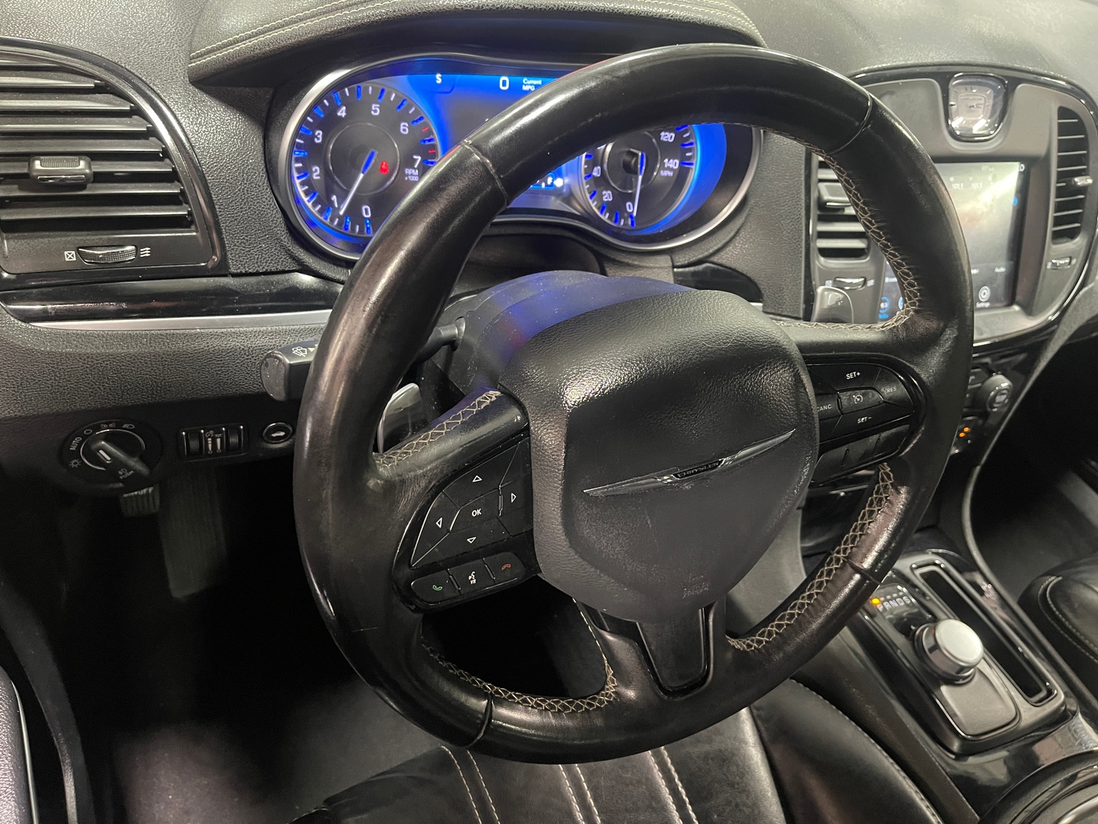 Thumbnail: 2021 Chrysler 300 - 4
