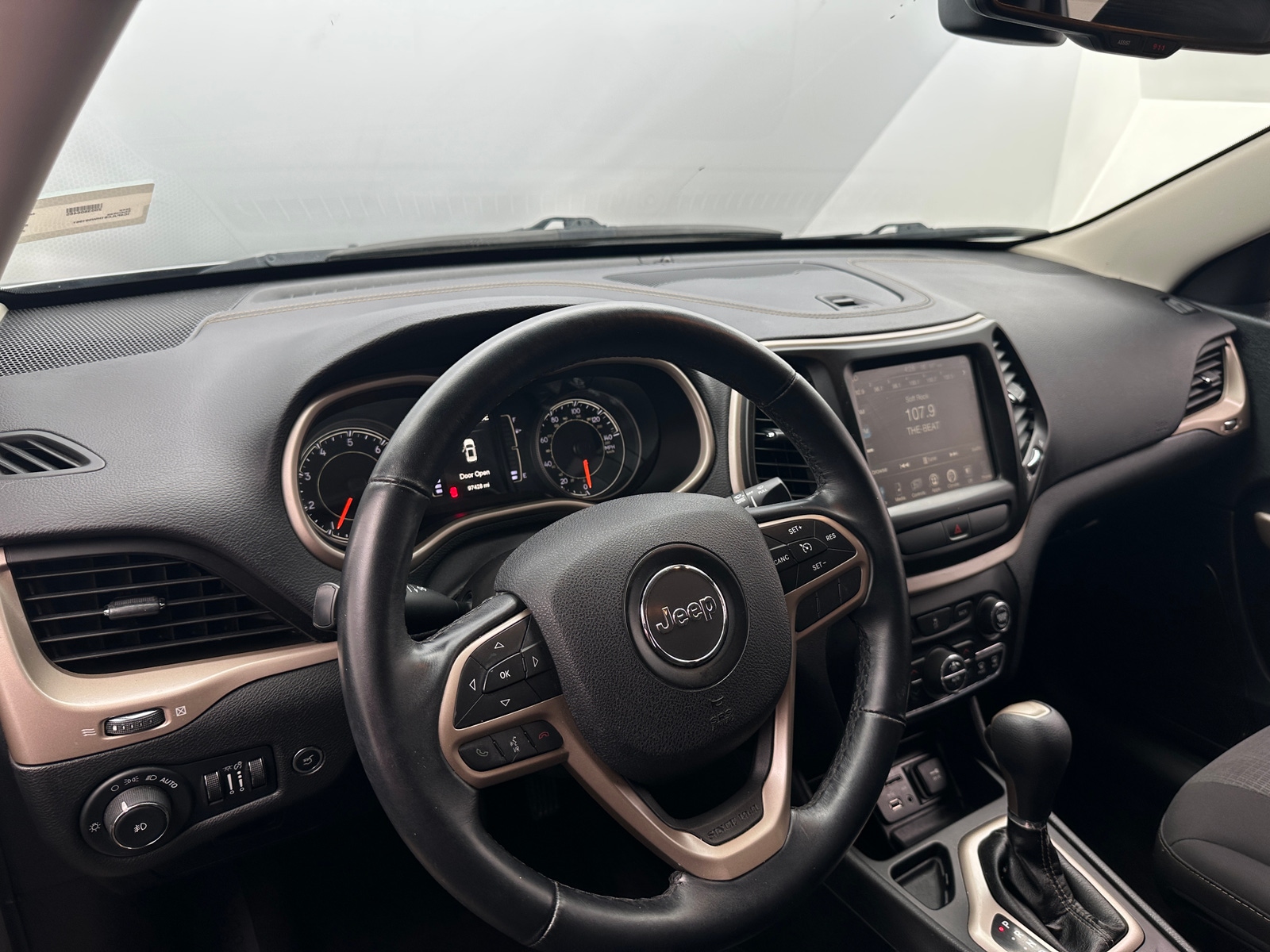 Thumbnail: 2017 Jeep Cherokee - 3