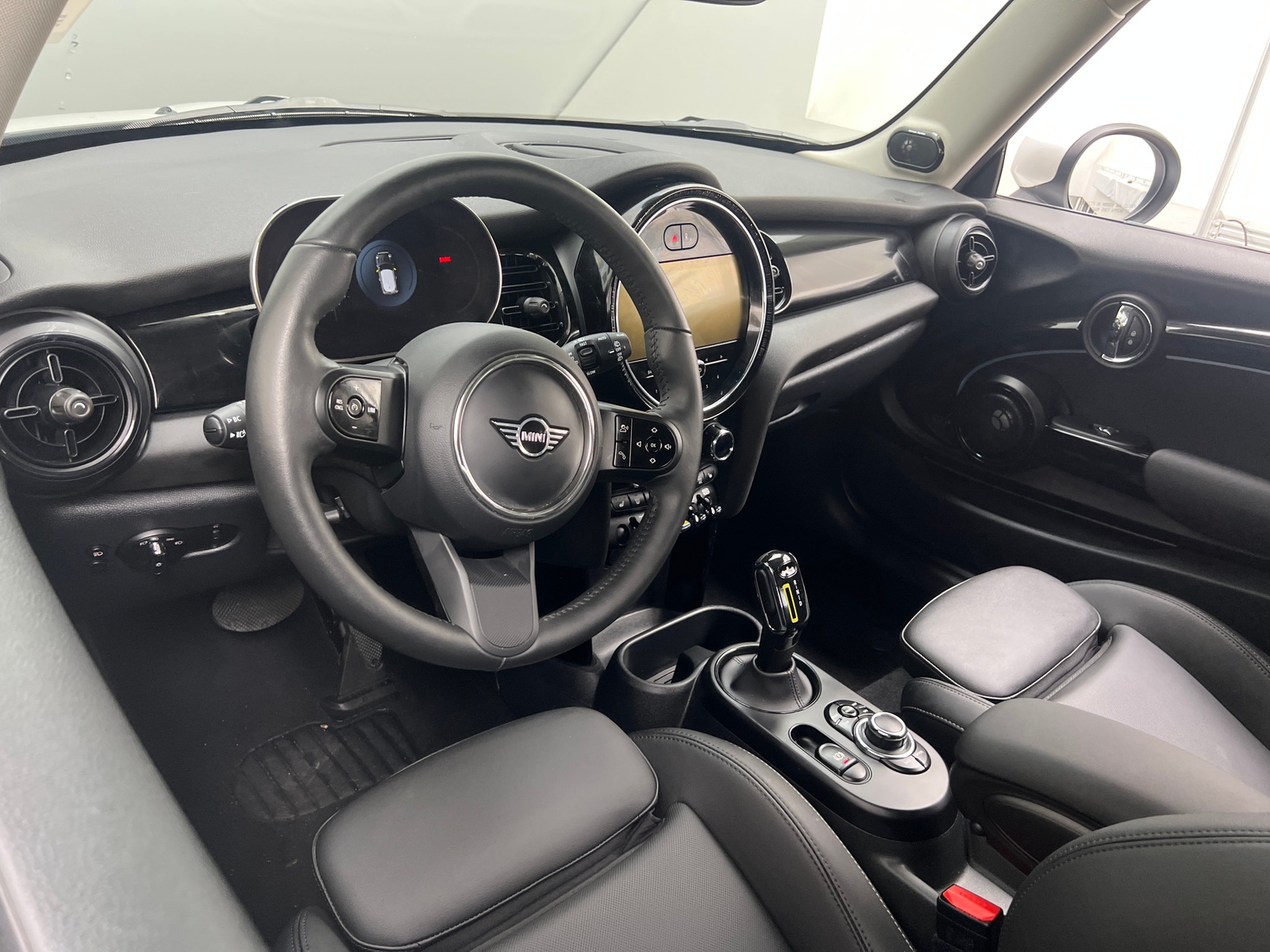 Thumbnail: 2024 MINI Cooper Hardtop - 2