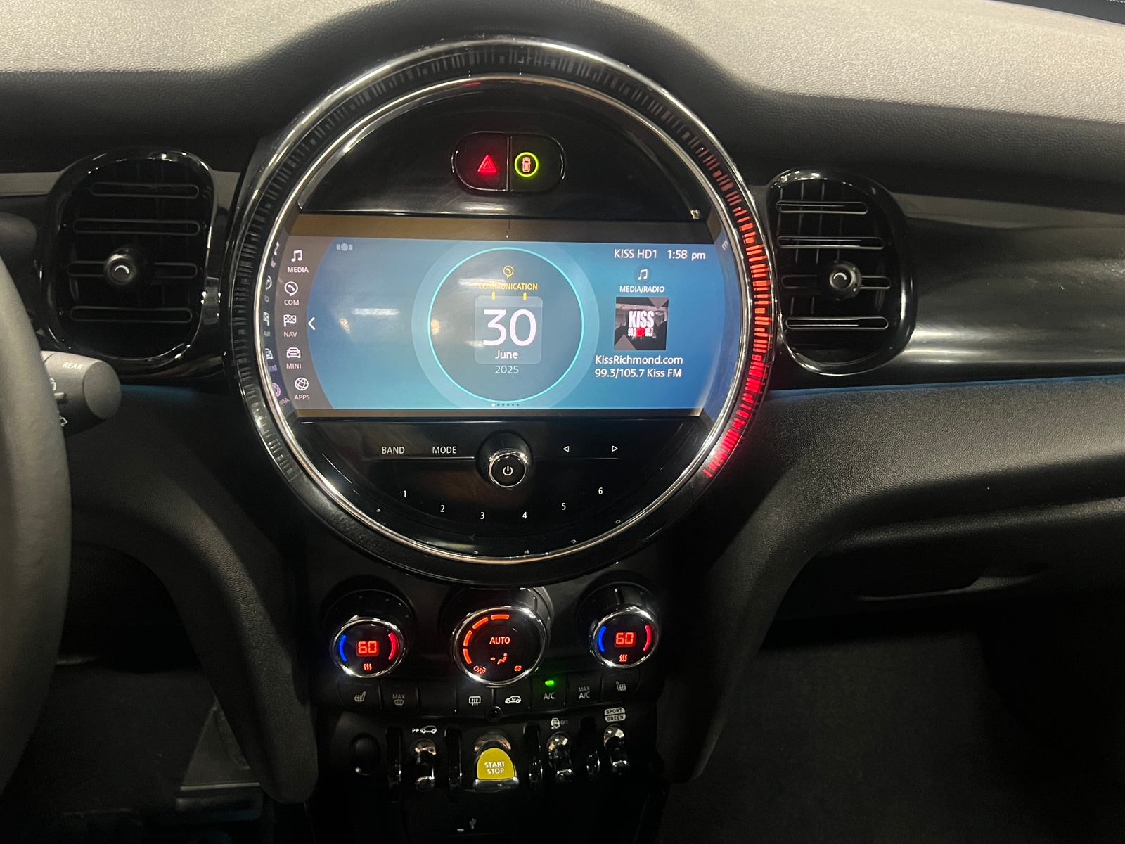 Thumbnail: 2024 MINI Cooper Hardtop - 3
