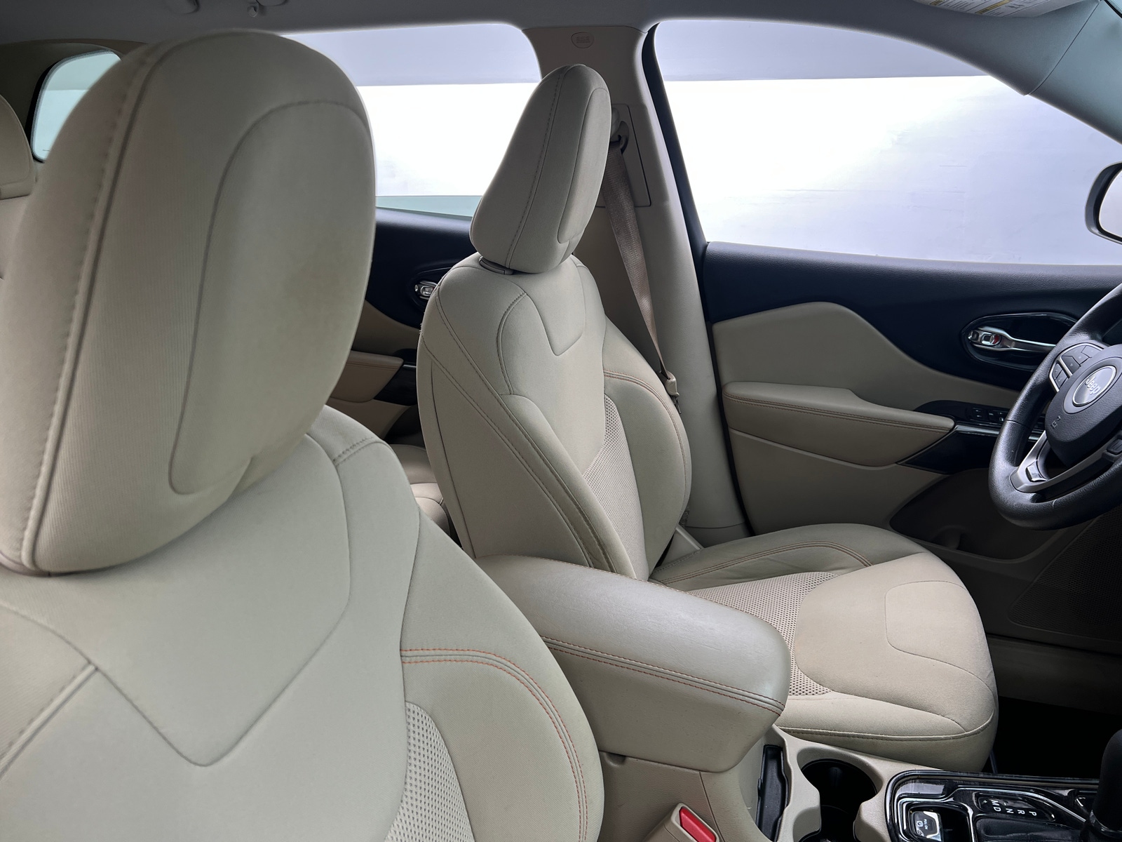 Thumbnail: 2020 Jeep Cherokee - 2
