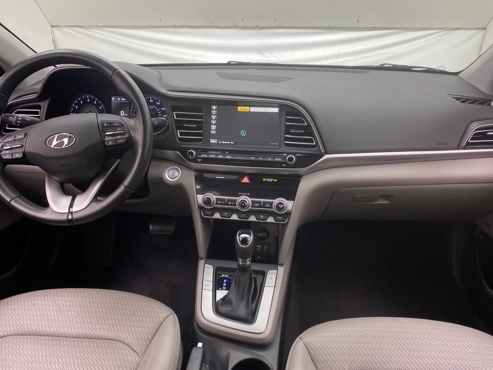 Thumbnail: 2020 Hyundai Elantra - 3