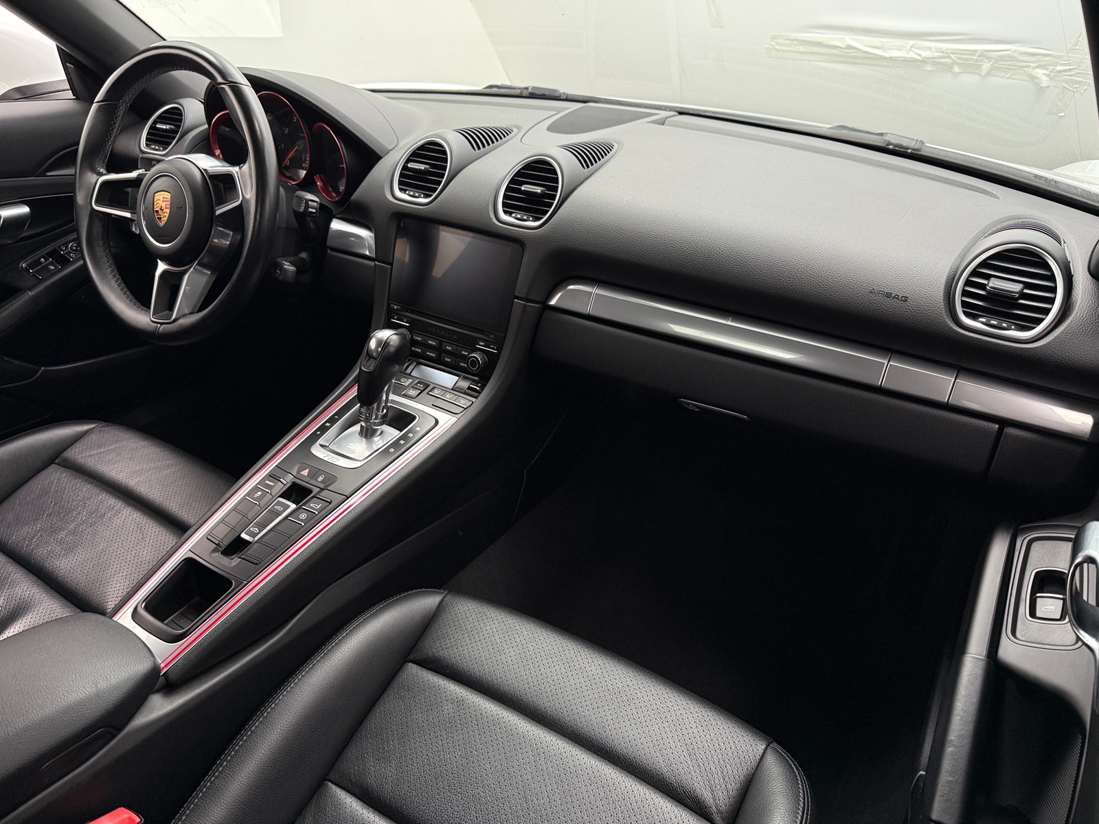 Thumbnail: 2018 Porsche 718 Boxster - 2