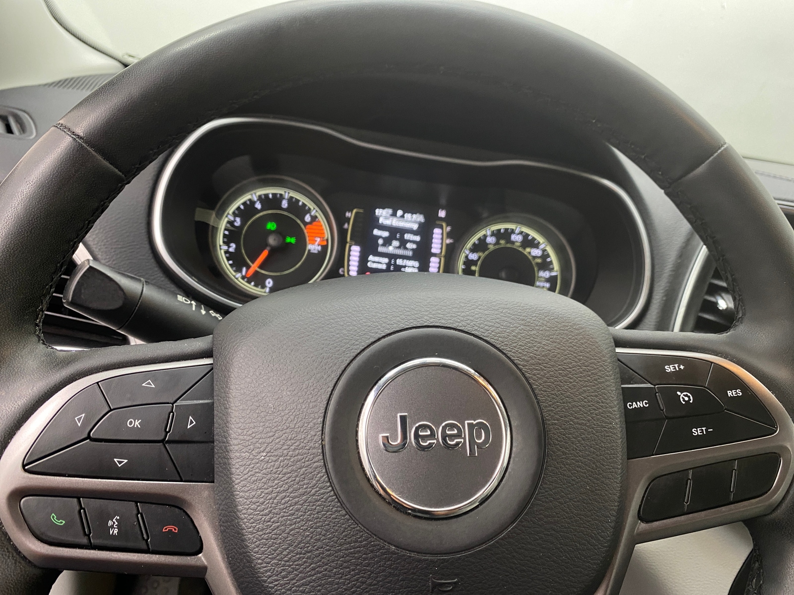 Thumbnail: 2021 Jeep Cherokee - 5