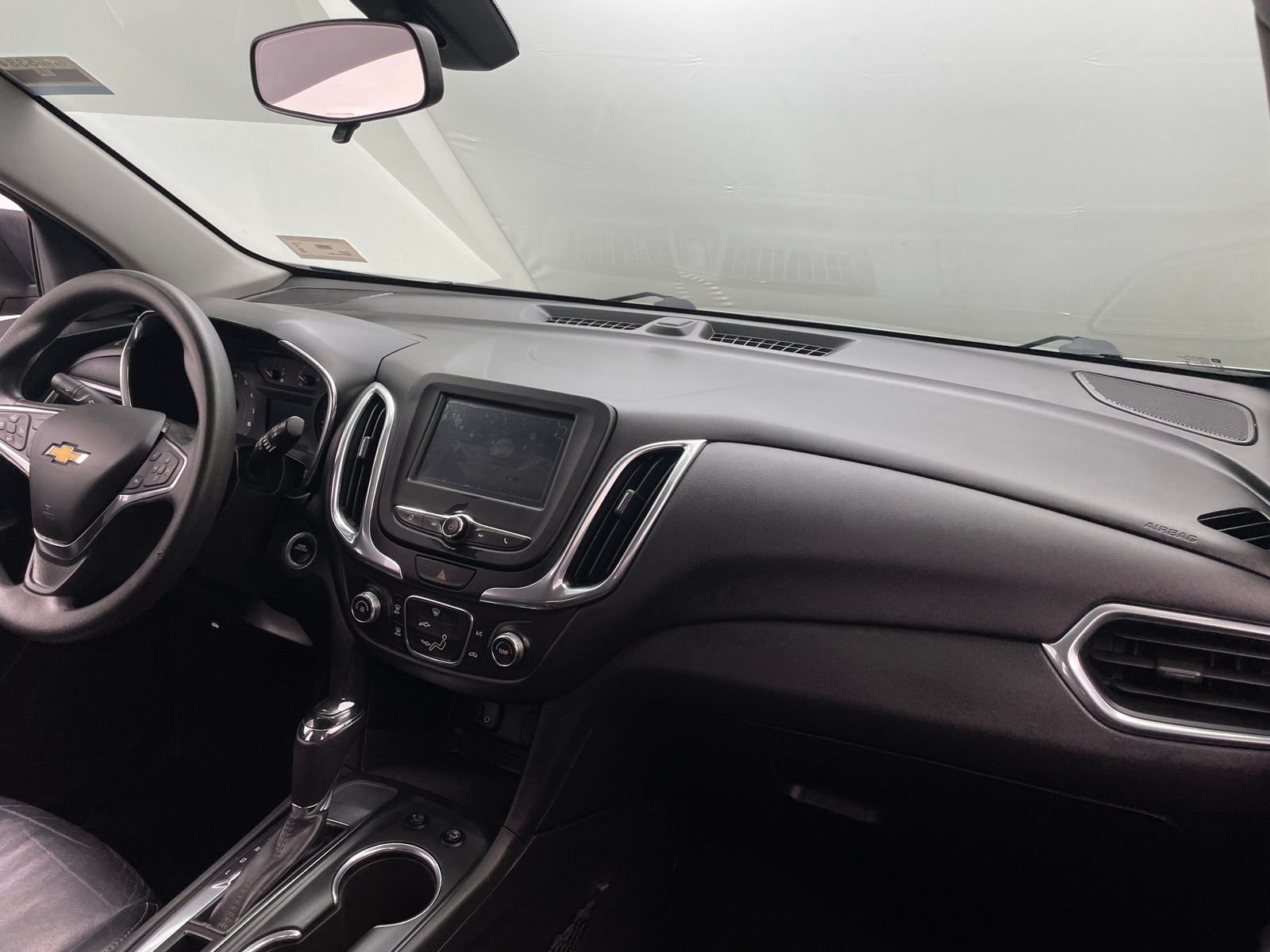 Thumbnail: 2018 Chevrolet Equinox - 3