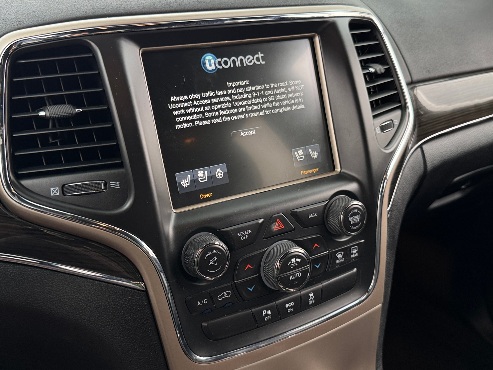 Thumbnail: 2014 Jeep Grand Cherokee - 3