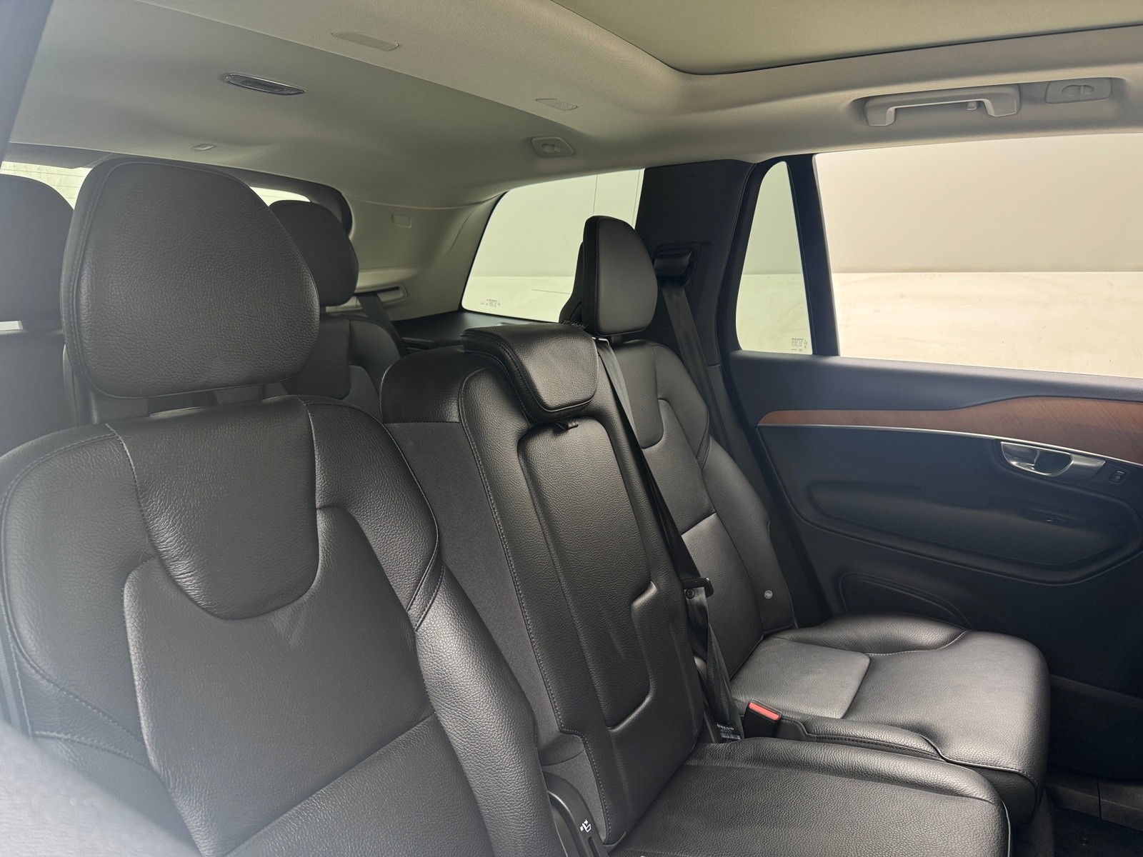 Thumbnail: 2022 Volvo XC90 - 5