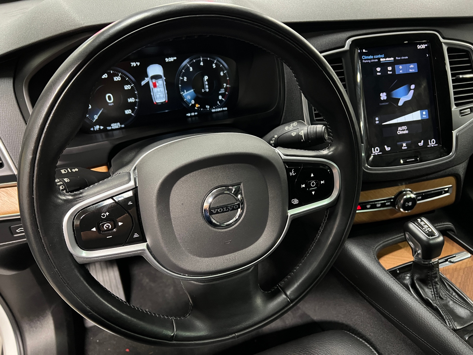 Thumbnail: 2022 Volvo XC90 - 4