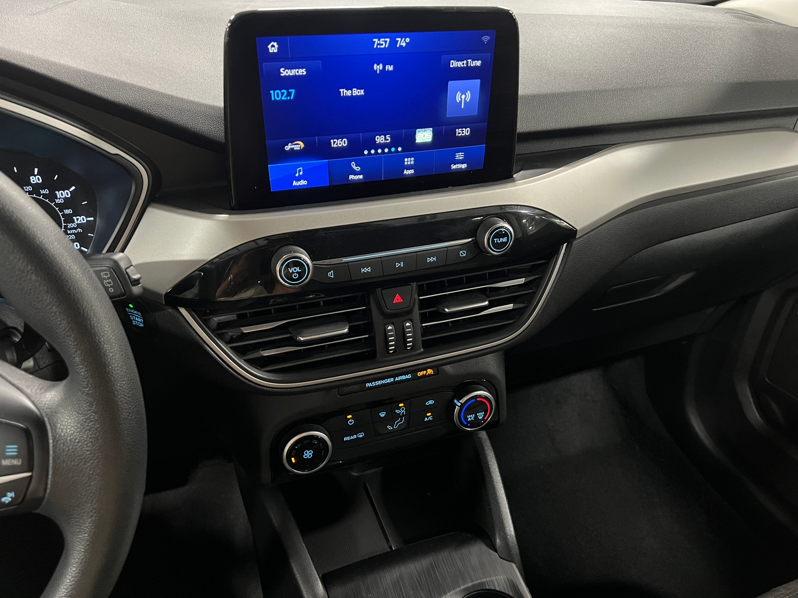 Thumbnail: 2022 Ford Escape - 4