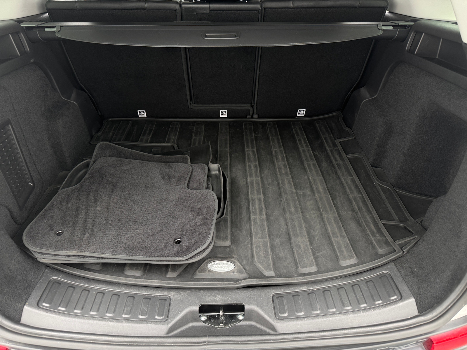 Thumbnail: 2018 Land Rover Discovery Sport - 6