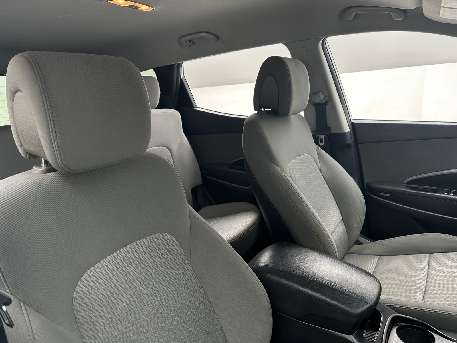 Thumbnail: 2016 Hyundai Santa Fe - 2