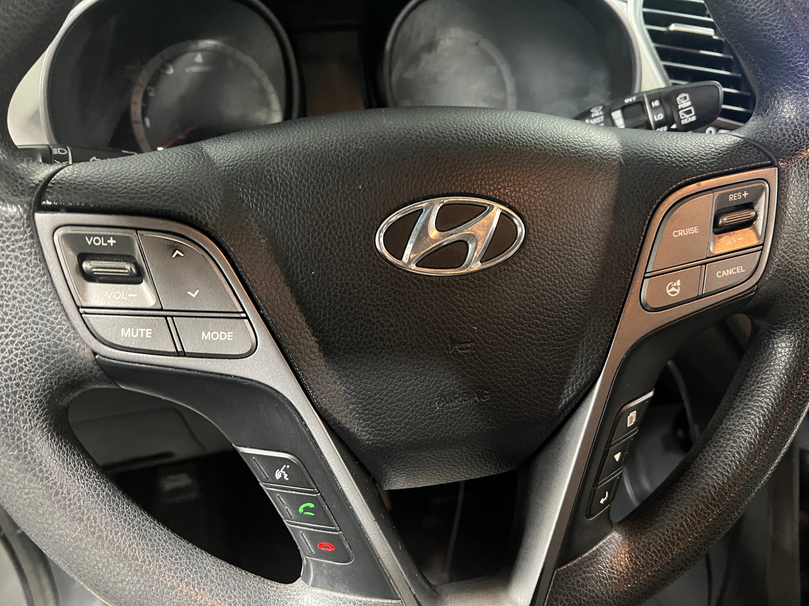 Thumbnail: 2016 Hyundai Santa Fe - 5
