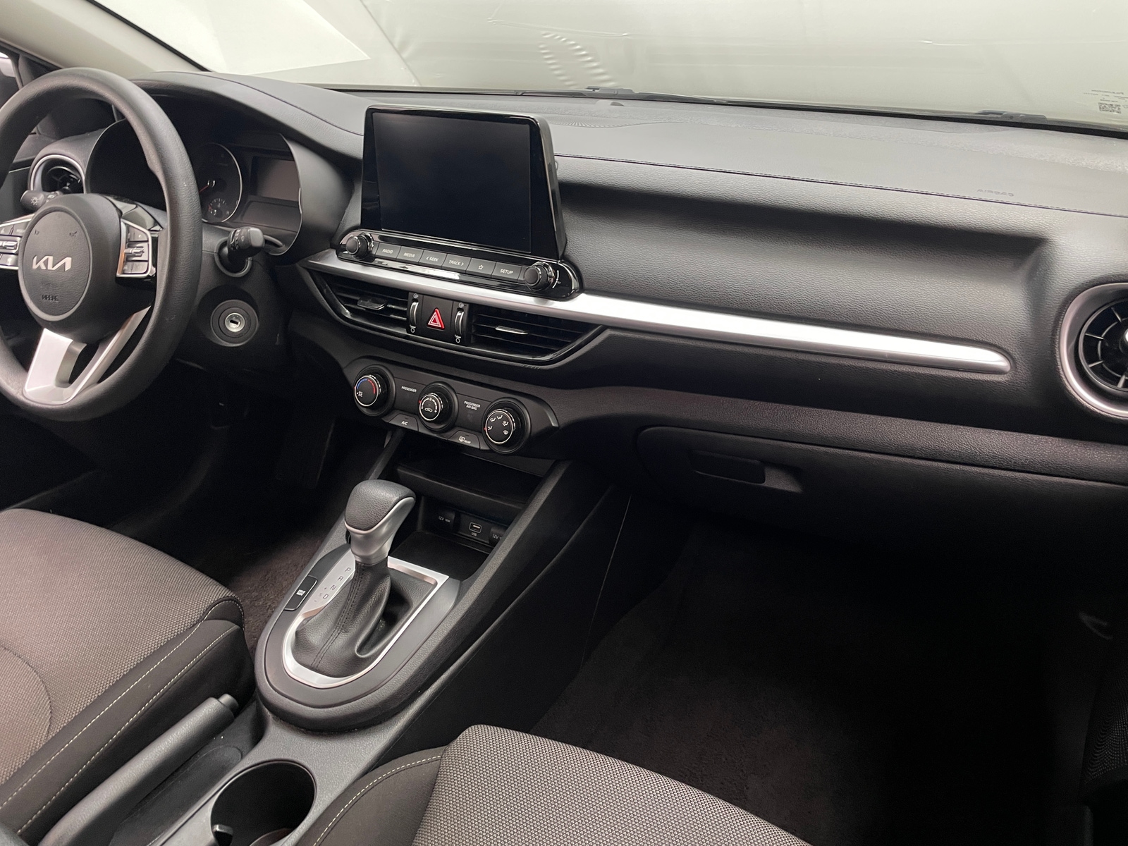 Thumbnail: 2023 Kia Forte - 3
