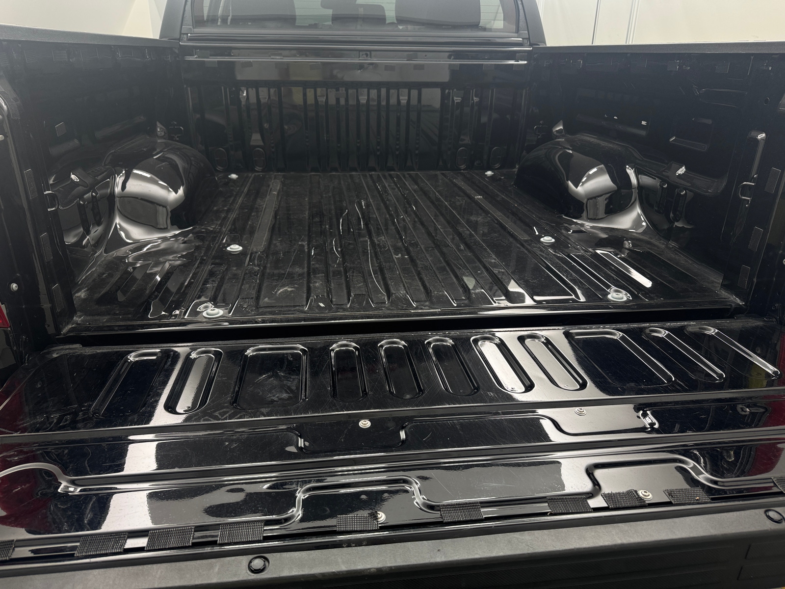 Thumbnail: 2020 Toyota Tundra - 6