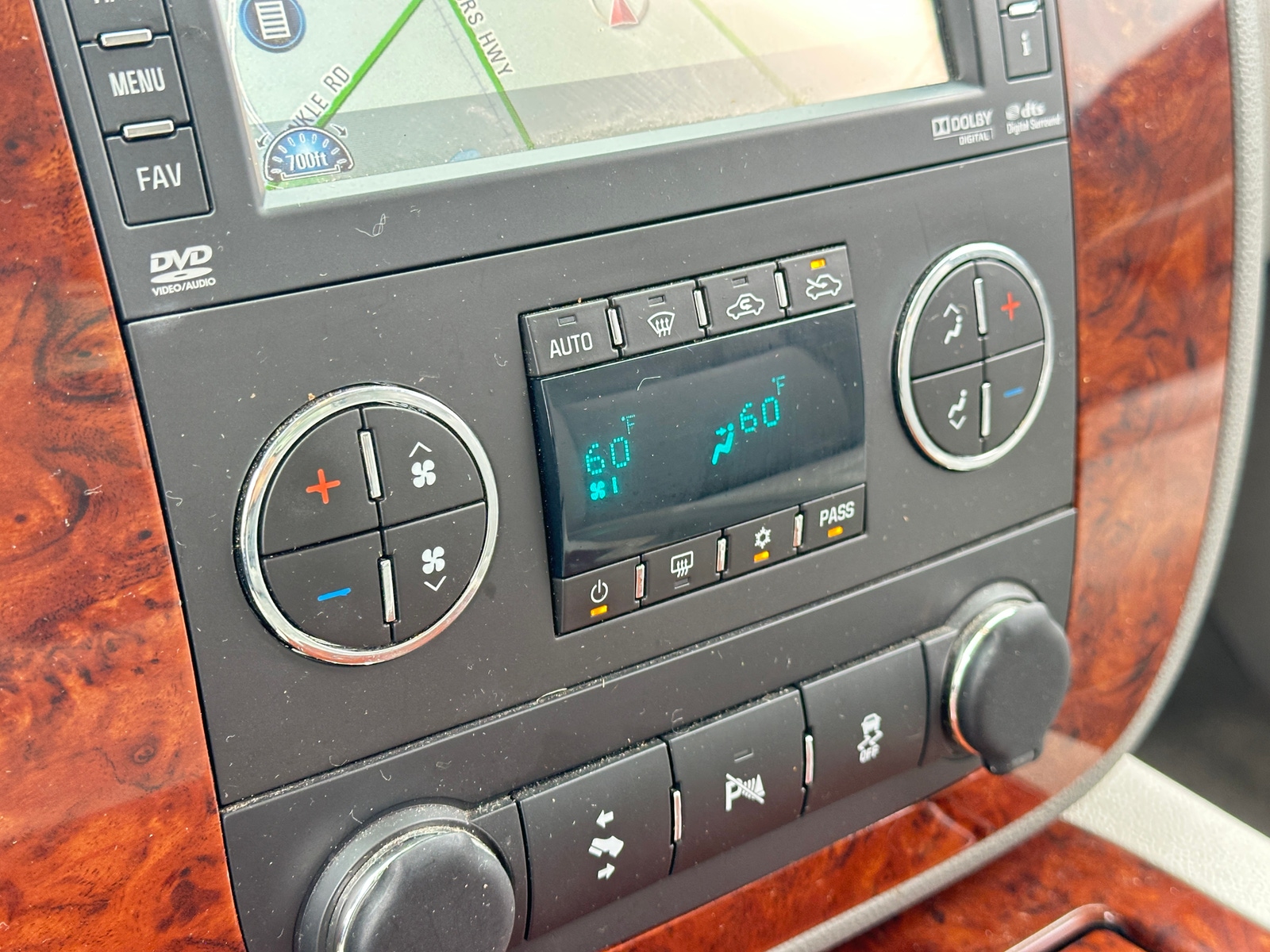 Thumbnail: 2012 Chevrolet Avalanche 1500 - 3