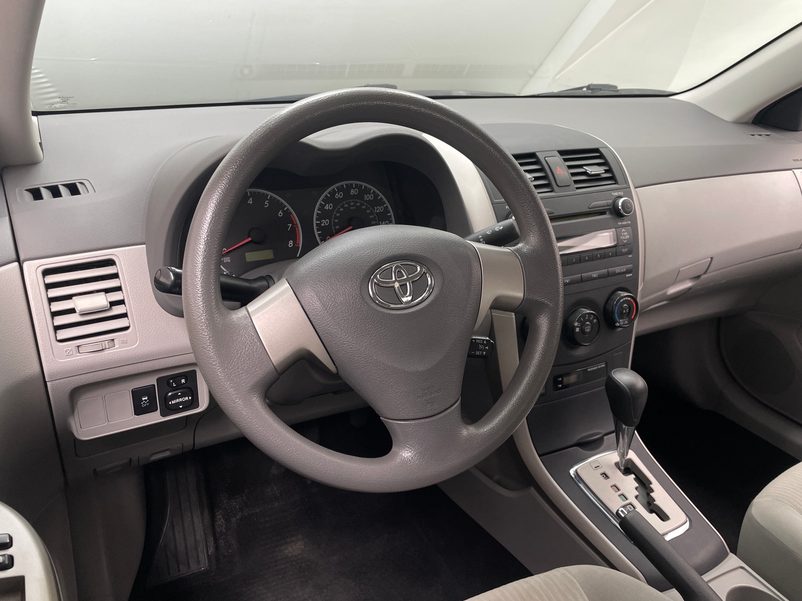 Thumbnail: 2010 Toyota Corolla - 5