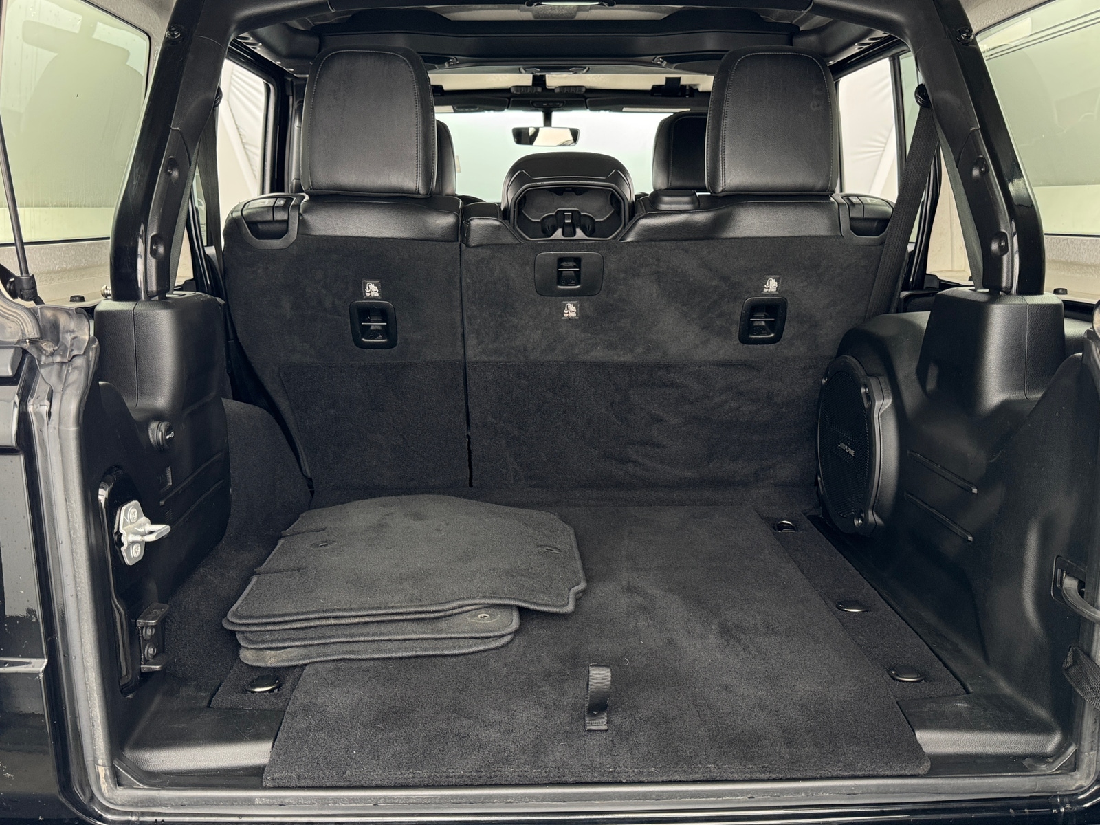 Thumbnail: 2020 Jeep Wrangler - 6