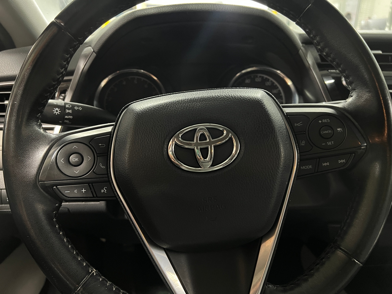 Thumbnail: 2019 Toyota Camry - 4