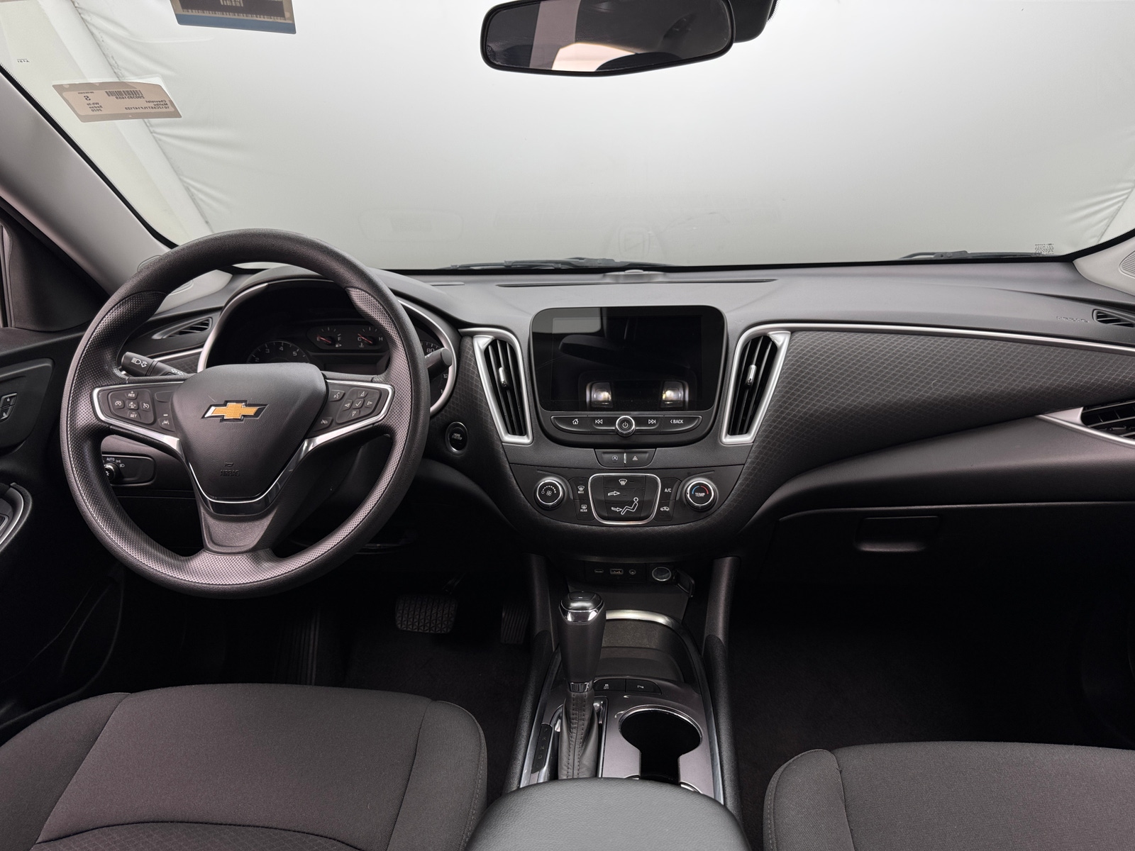 Thumbnail: 2020 Chevrolet Malibu - 3