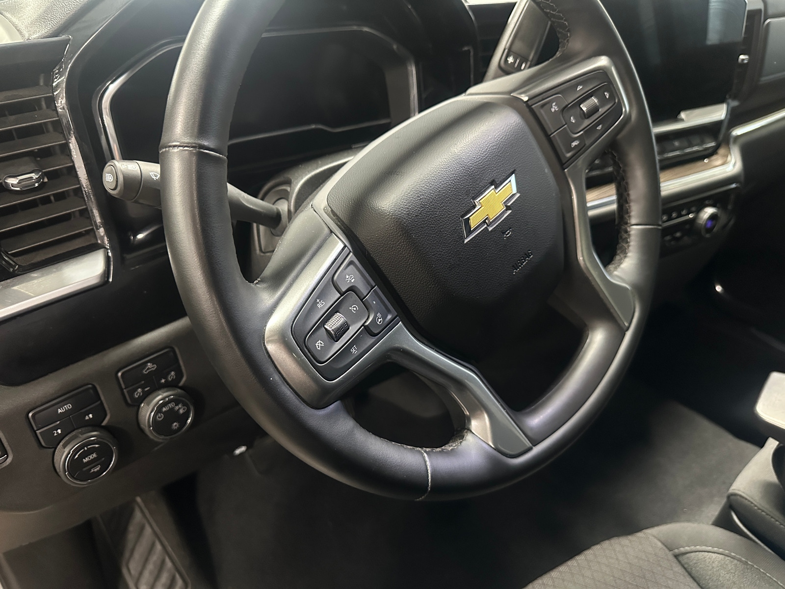 Thumbnail: 2023 Chevrolet Silverado 1500 - 5